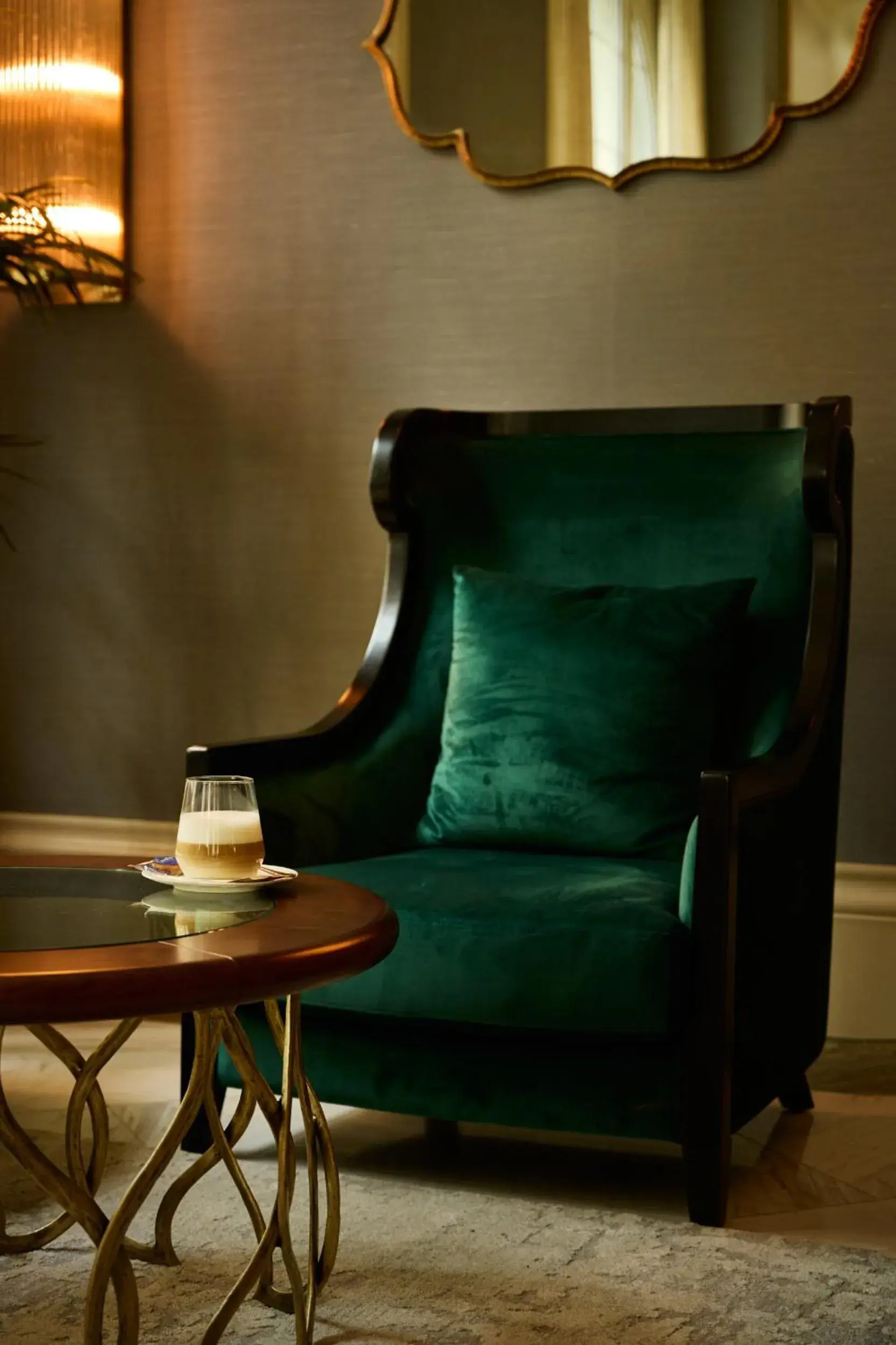 Lobby or reception in Hotel Capital Lobby or reception in Hotel Capital