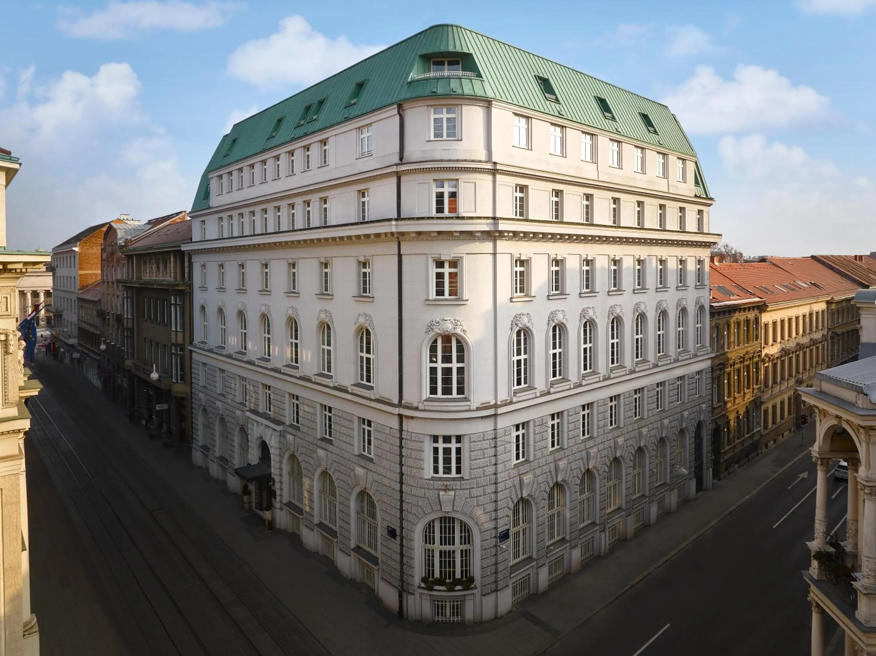 Property building in Hotel Capital