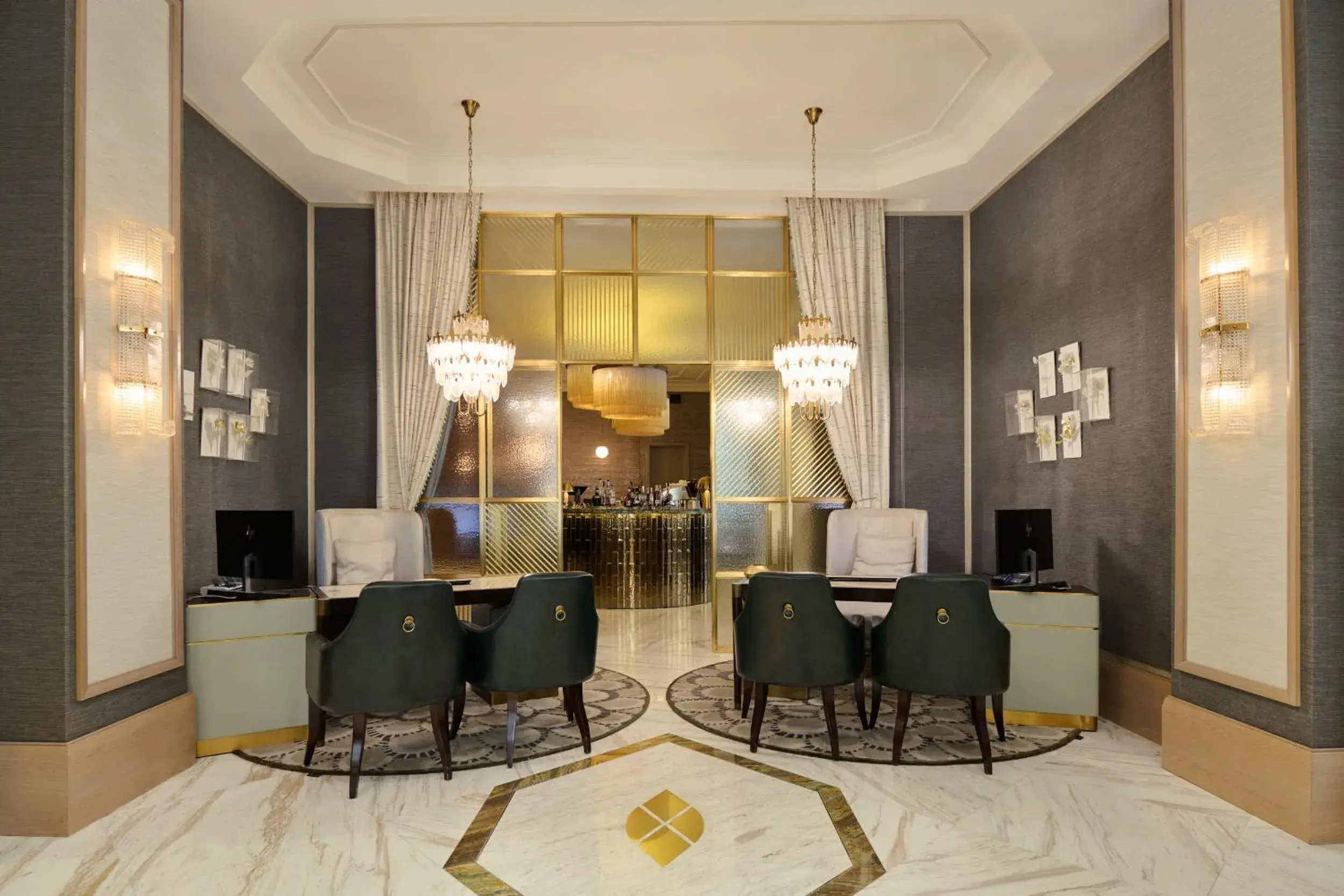 Lobby or reception in Hotel Capital Lobby or reception in Hotel Capital