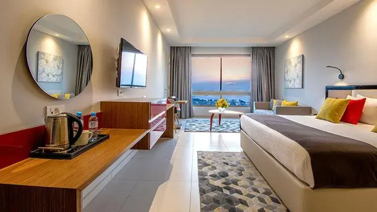 Executive Suite in The Ray Hotel and Studios Executive Suite in The Ray Hotel and Studios