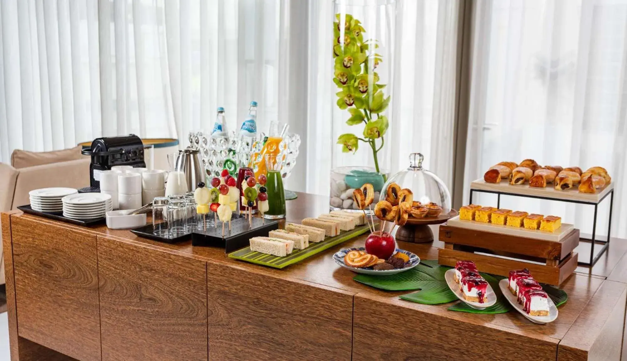 Restaurant/places to eat in NH Coimbra Dona Ines Restaurant/places to eat in NH Coimbra Dona Ines