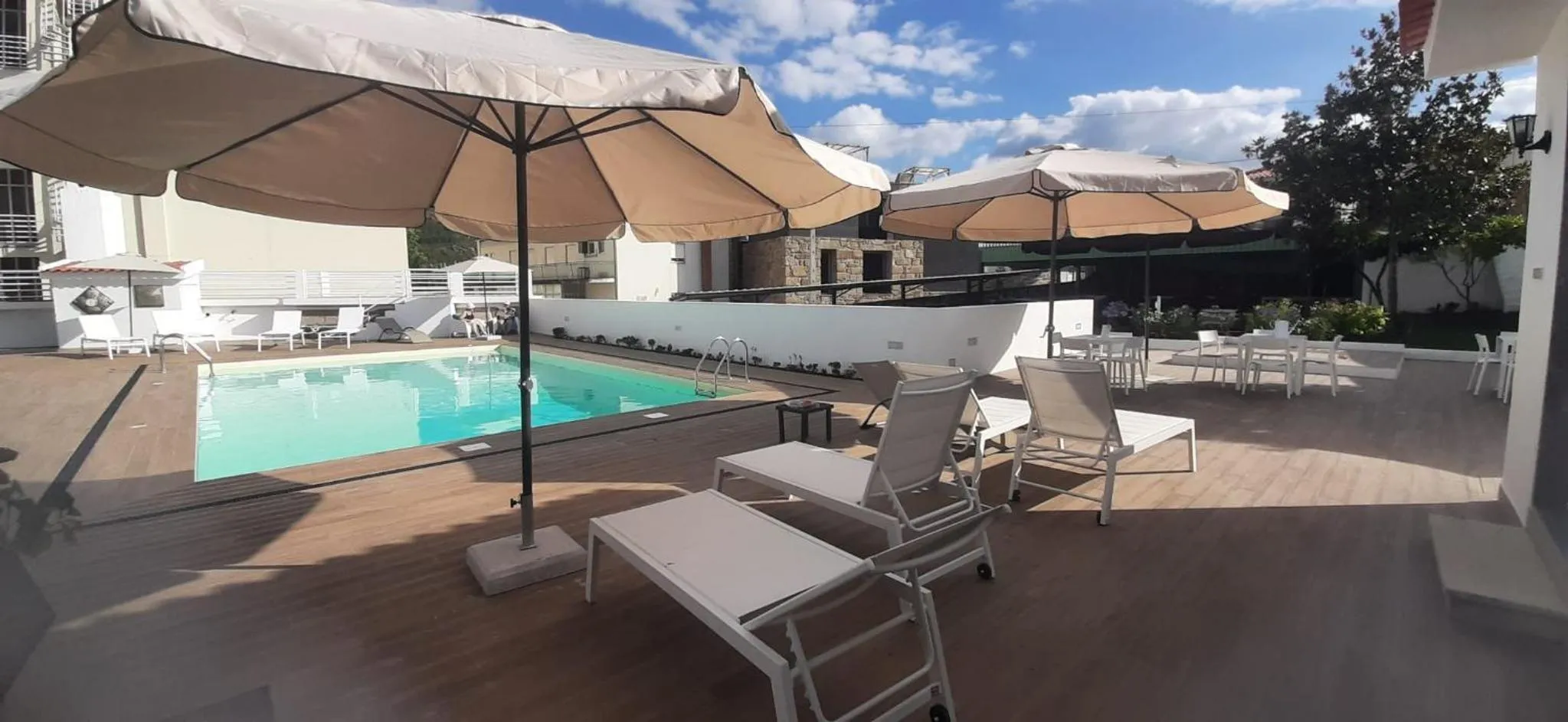 Swimming pool in Hotel Pantanha Nature & Fitness