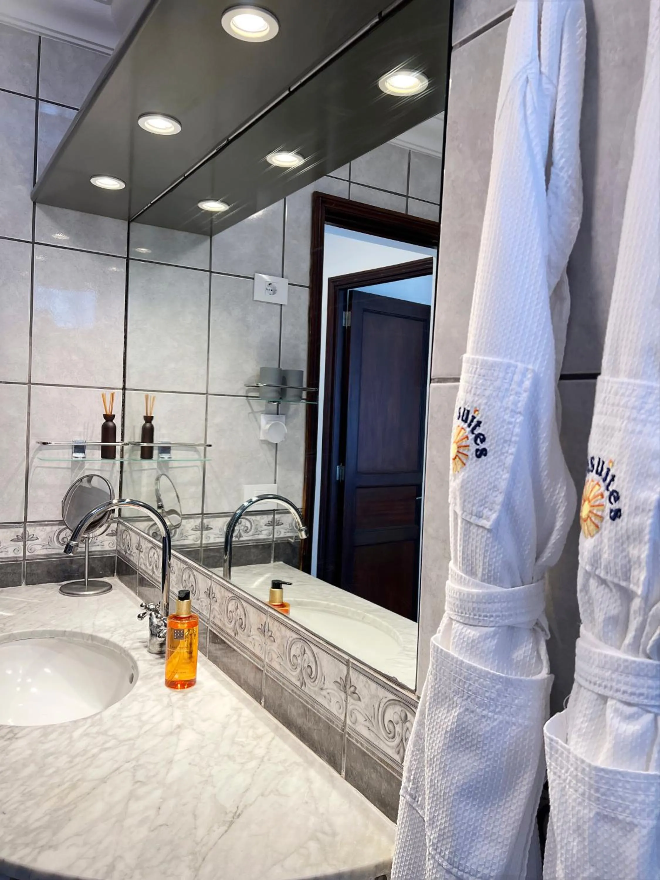 Bathroom in Sunsuites Carolina