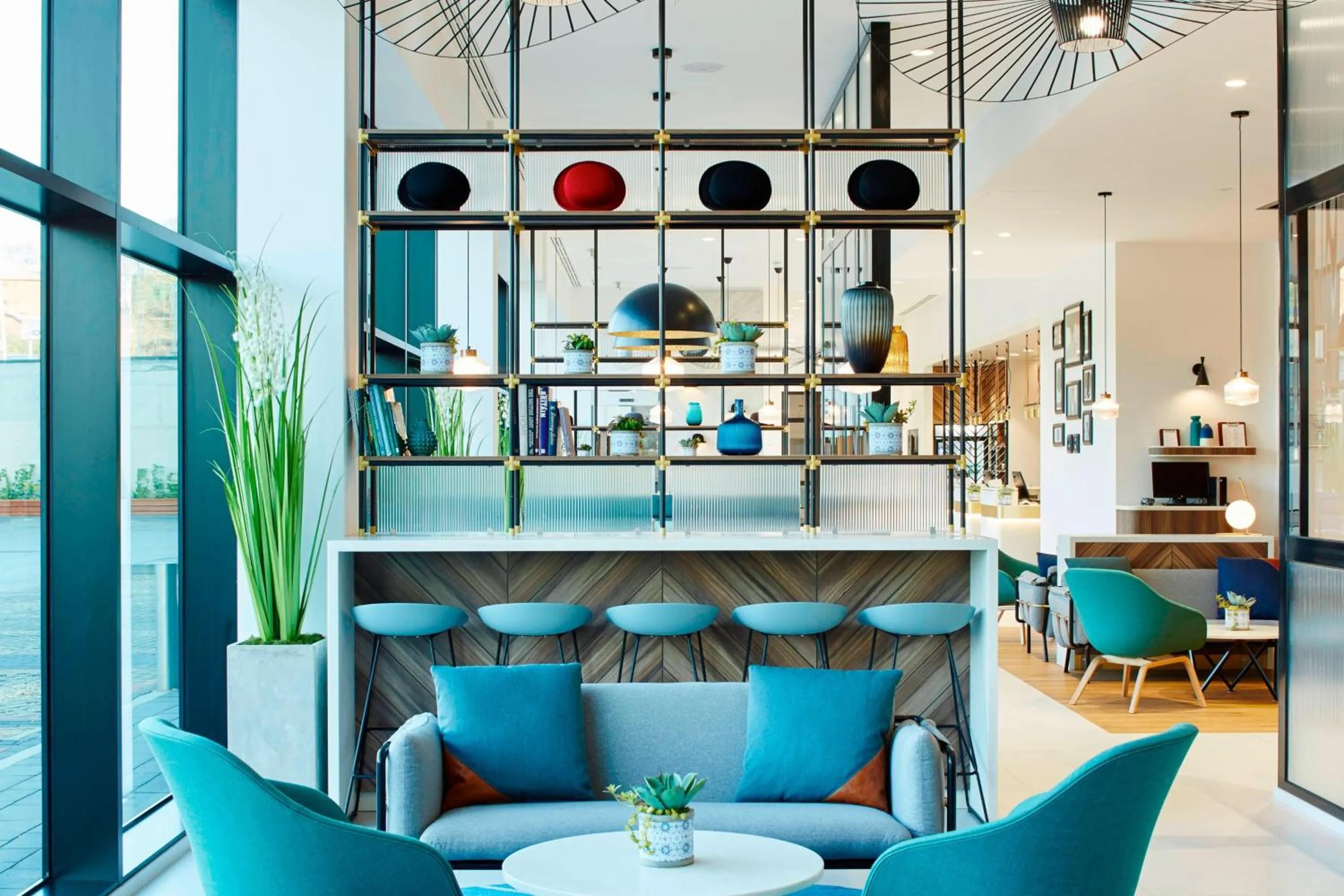 Lobby or reception in Courtyard by Marriott Luton Airport