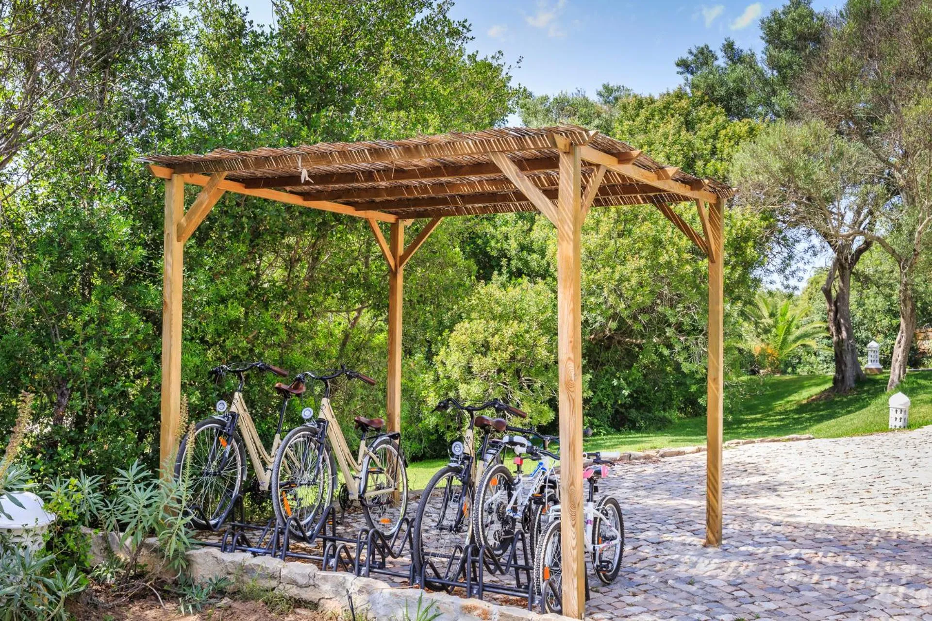 Cycling in Octant Vila Monte