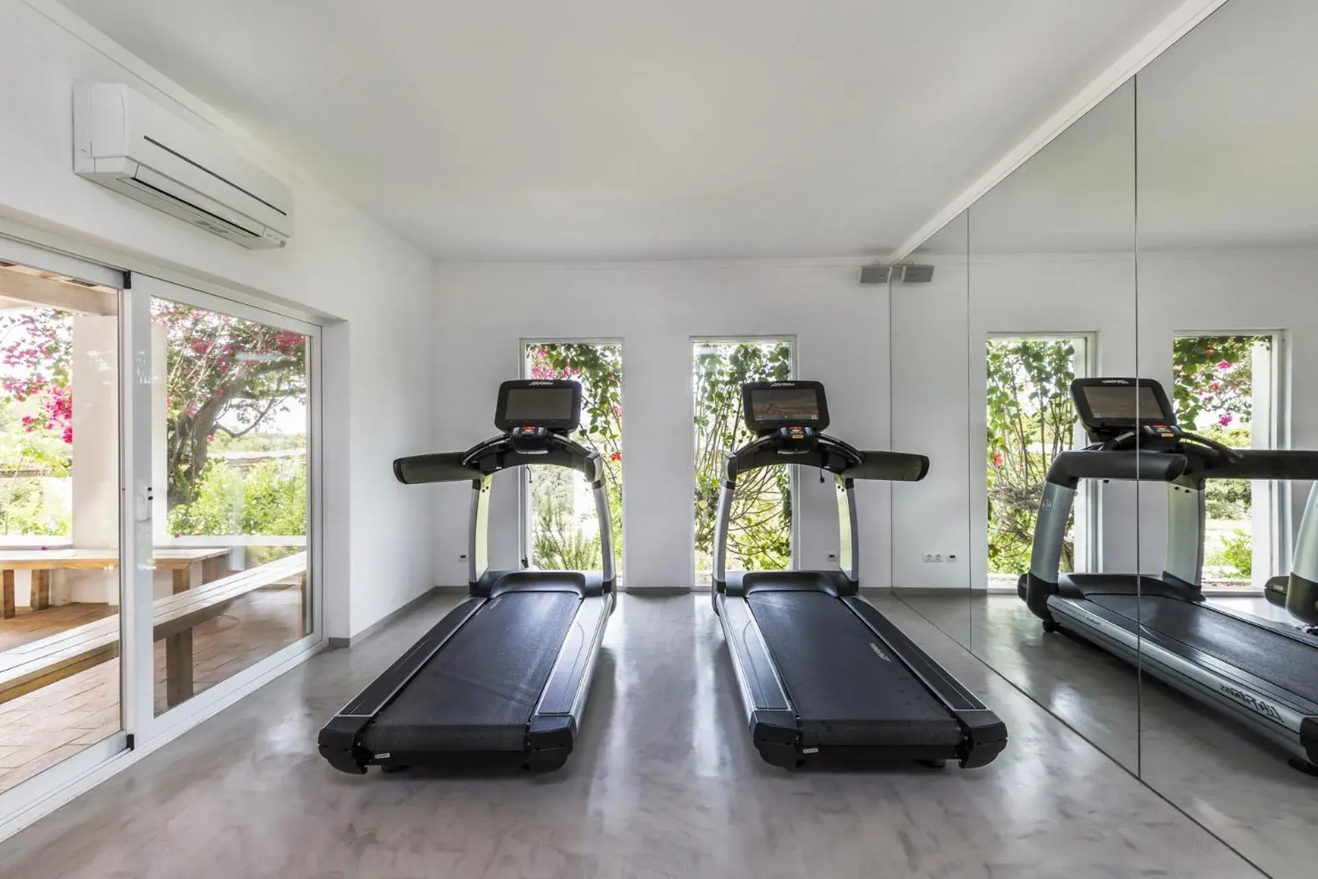 Fitness centre/facilities in Octant Vila Monte Fitness centre/facilities in Octant Vila Monte