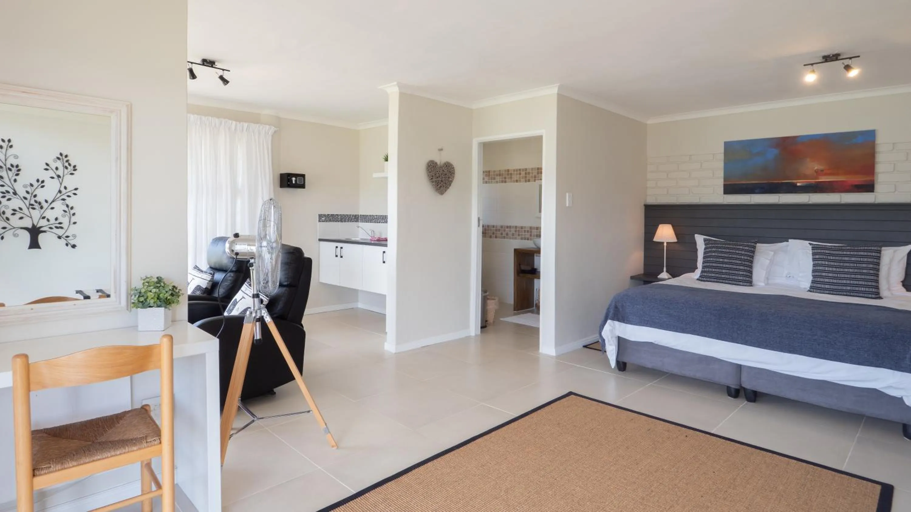 Photo of the whole room, Bed in Interlaken Guest House