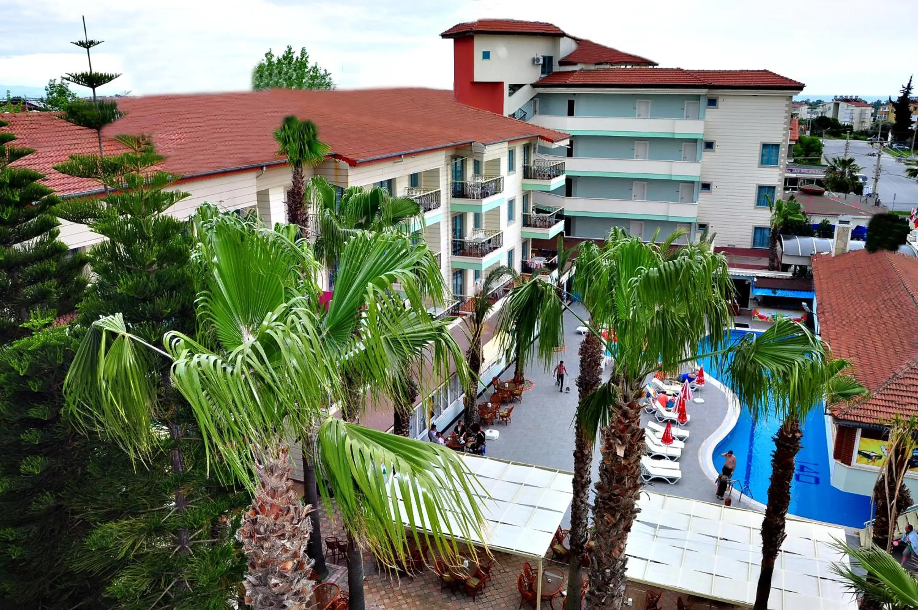 Pool View in Cinar Family Suite Hotel - Side