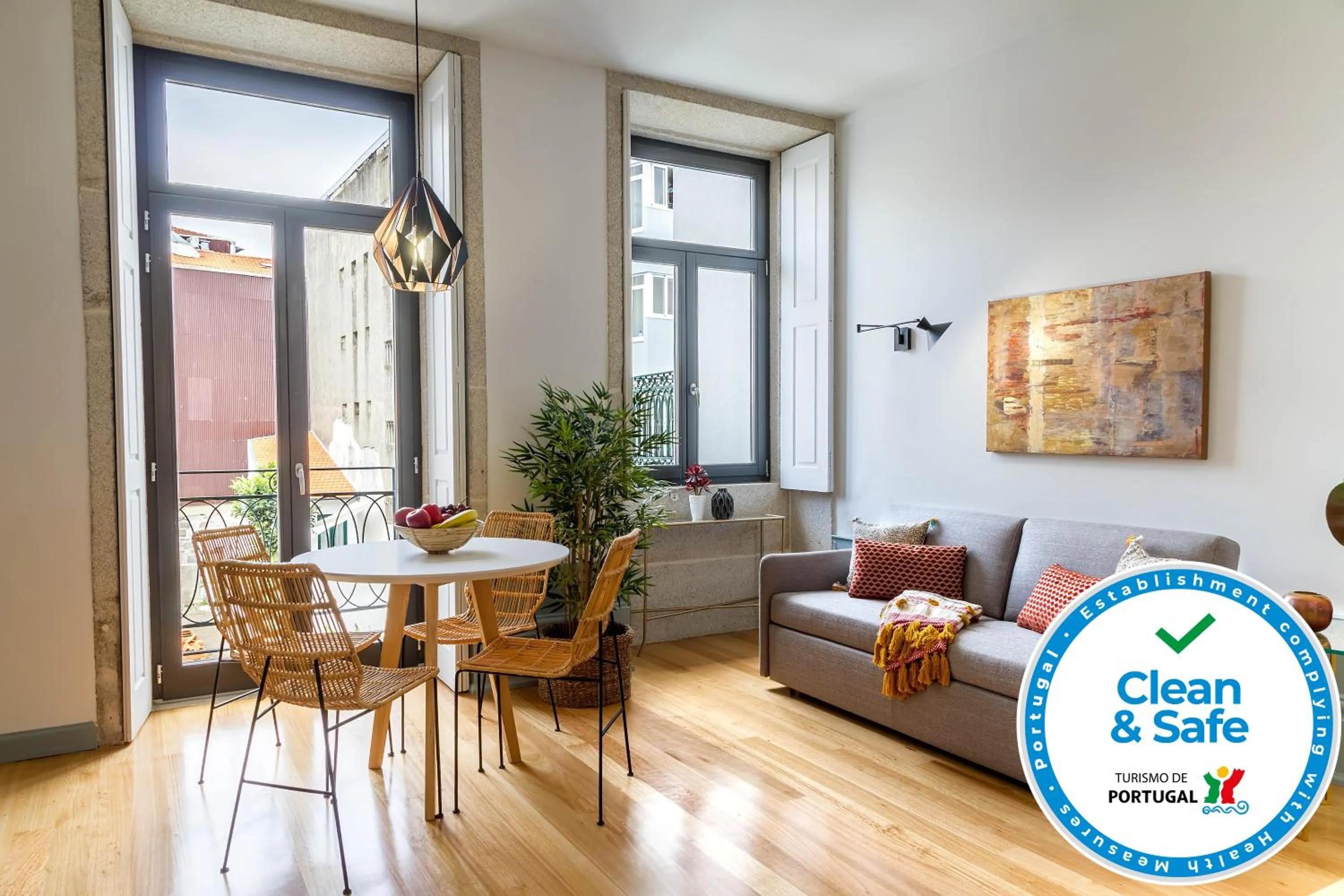 Living room in InSitu Formosa 168 by Guestify