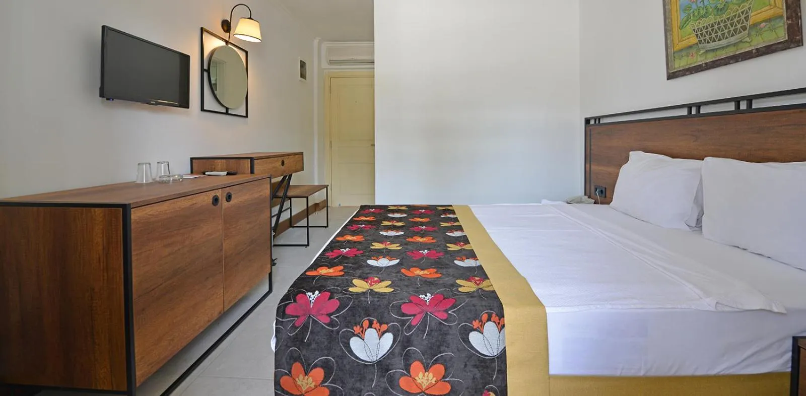 Bed in Bitez Garden Life