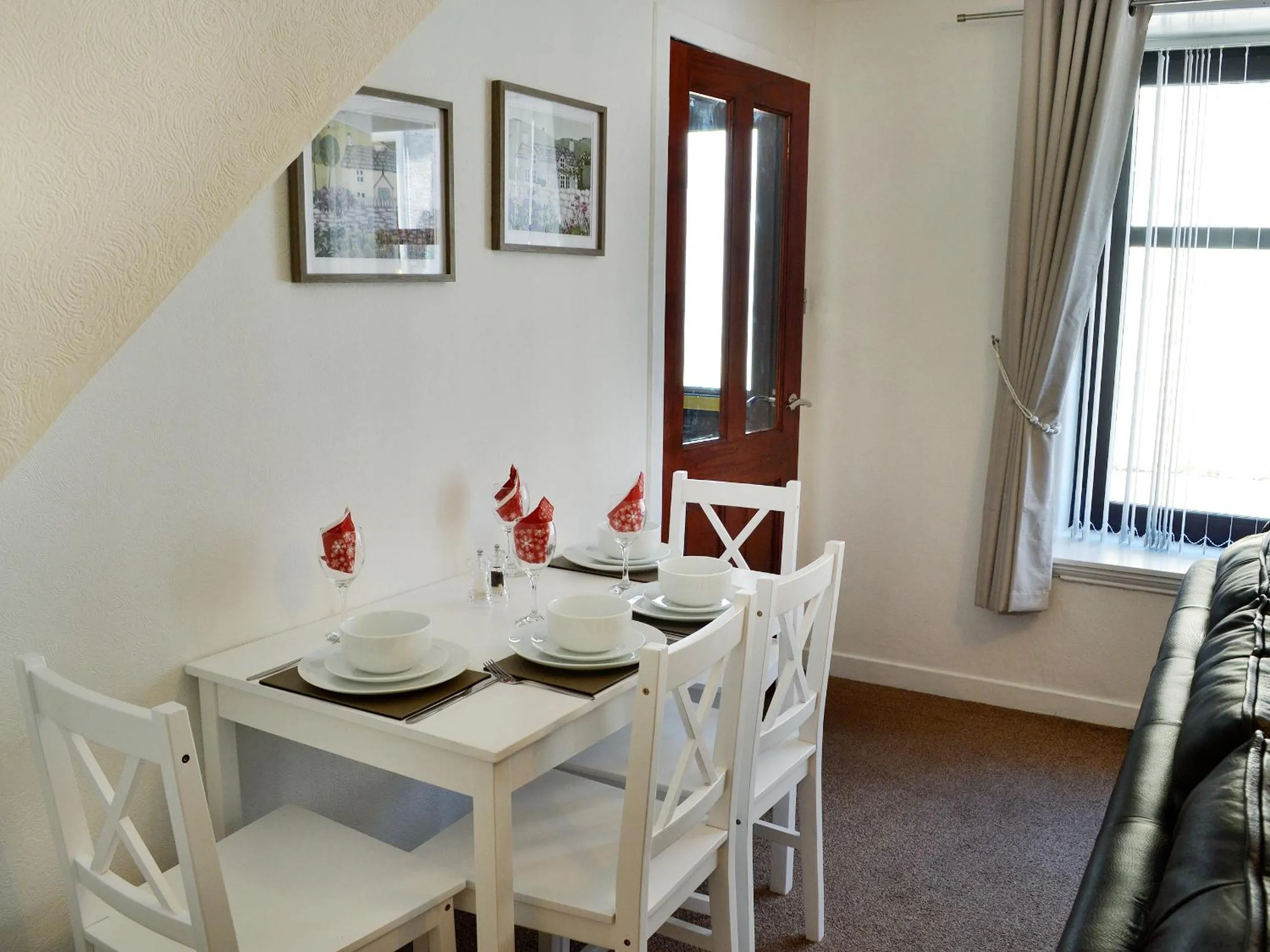Property building in Summerlea Cottage