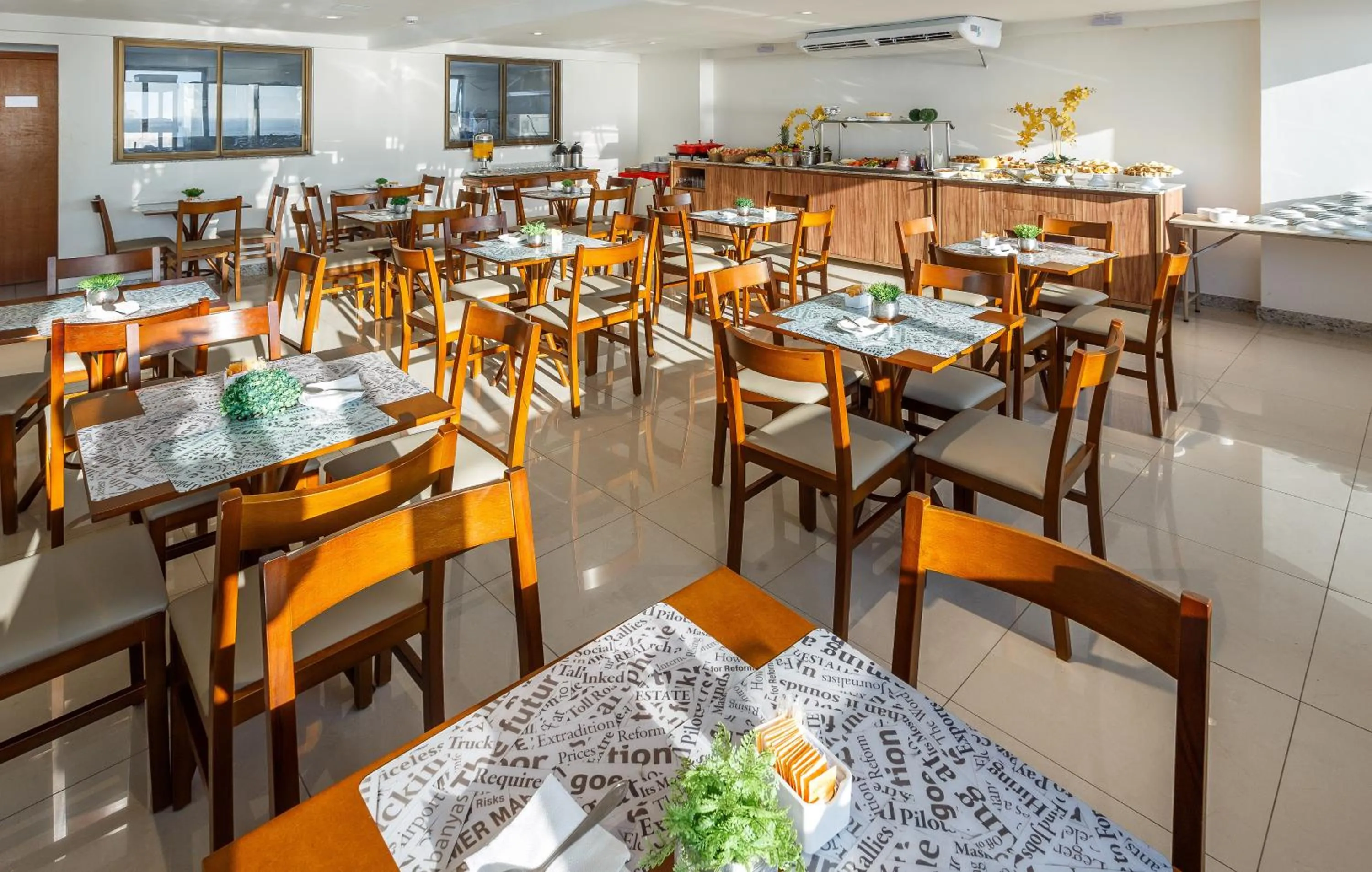 Restaurant/places to eat in Rede Andrade Riviera Premium