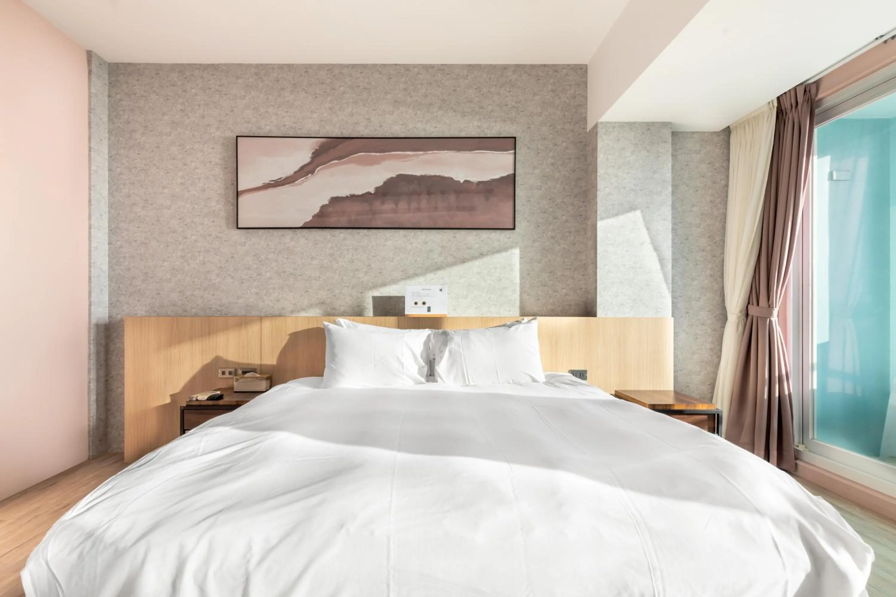 Photo of the whole room, Bed in Jhai Wu