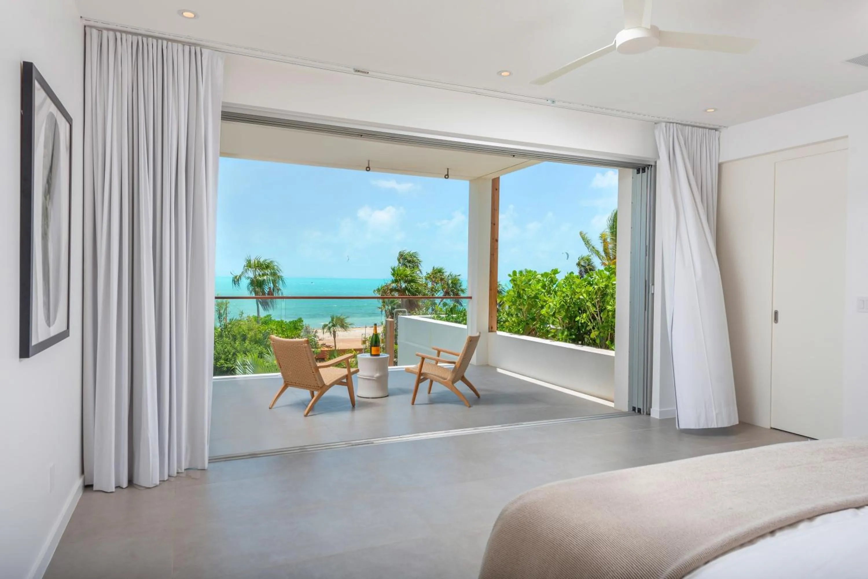 Balcony/Terrace, Bed in Beach Enclave