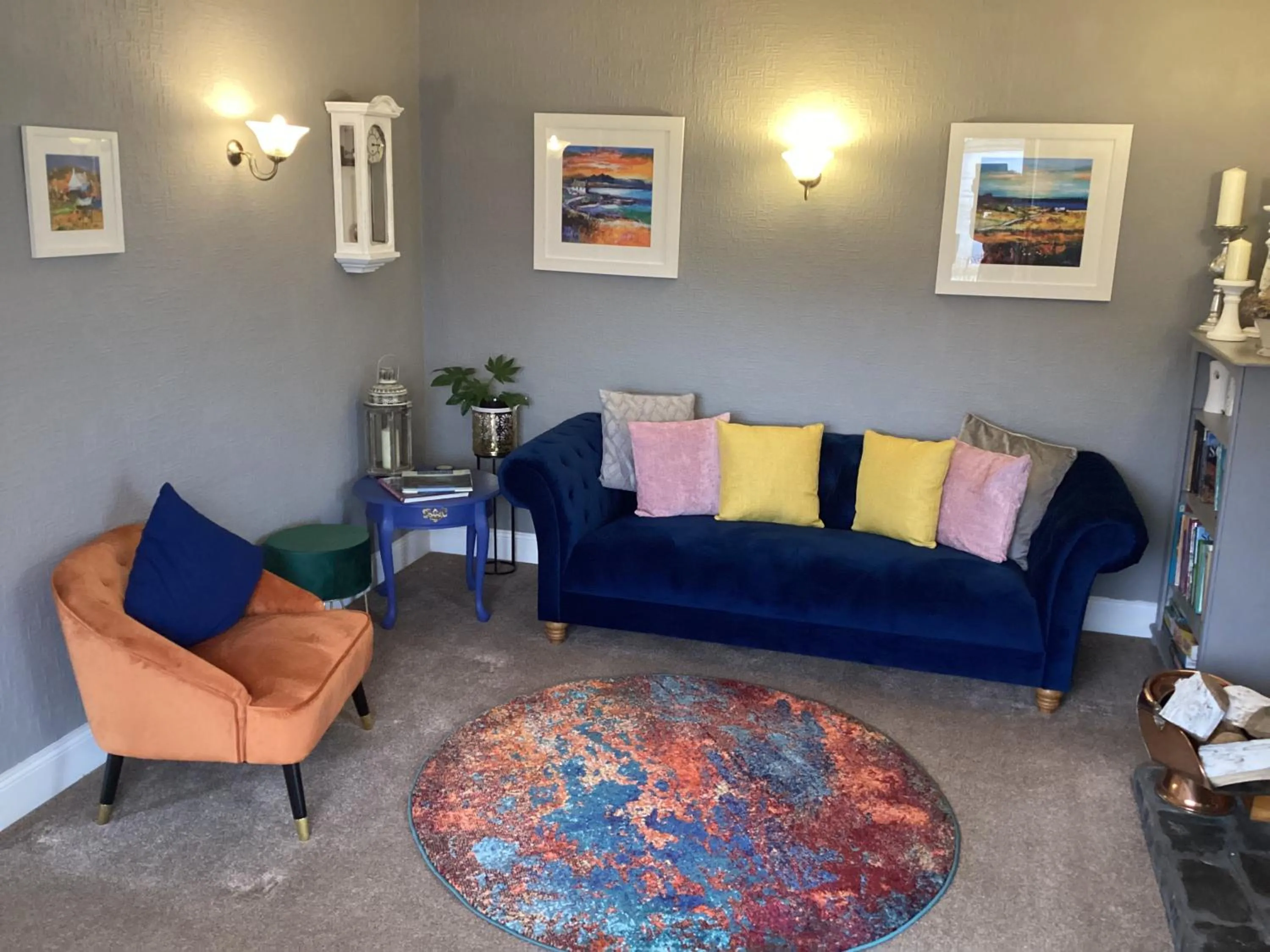 Living room in Hillview Guest House