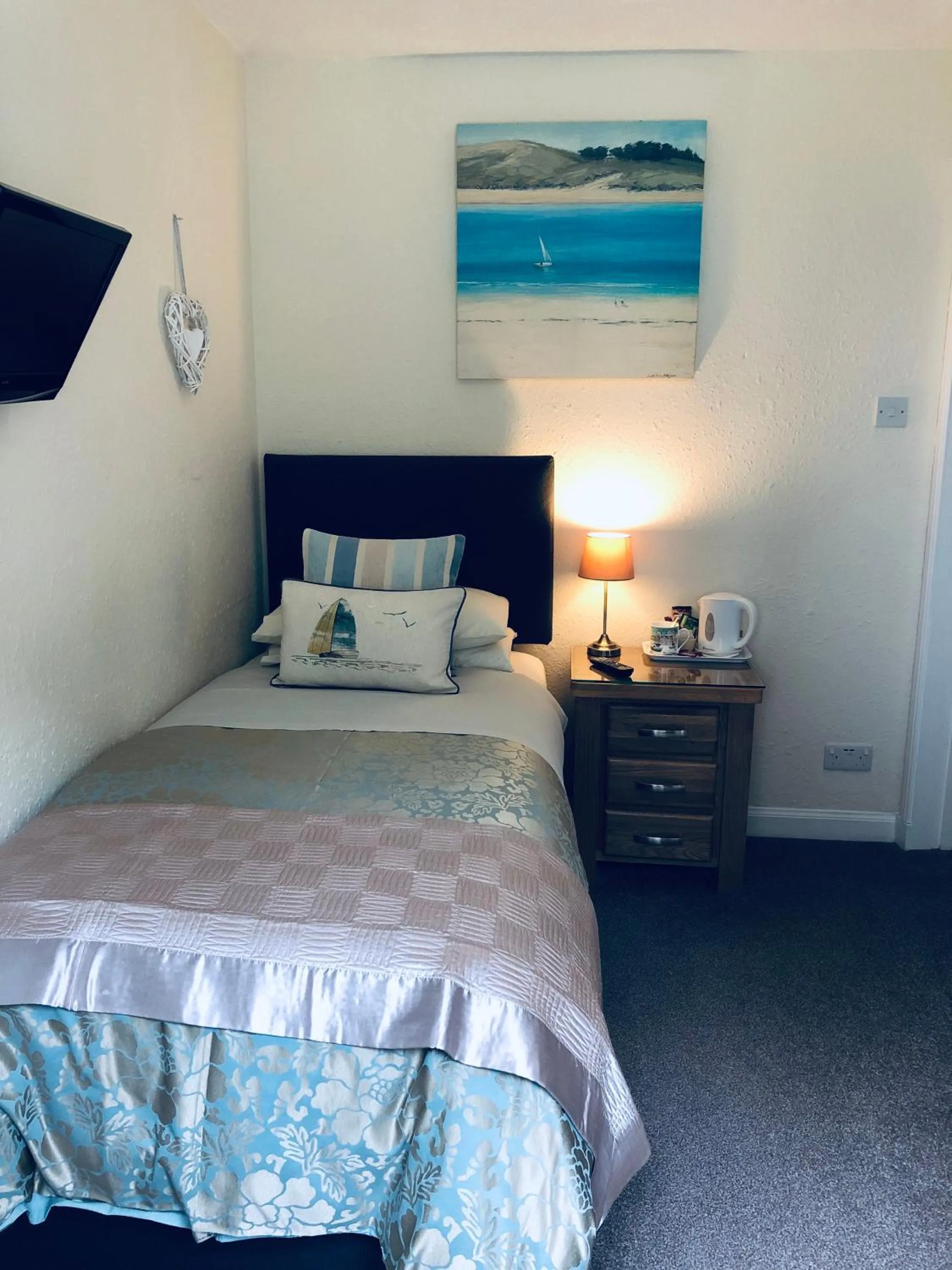 Bedroom in Hillview Guest House