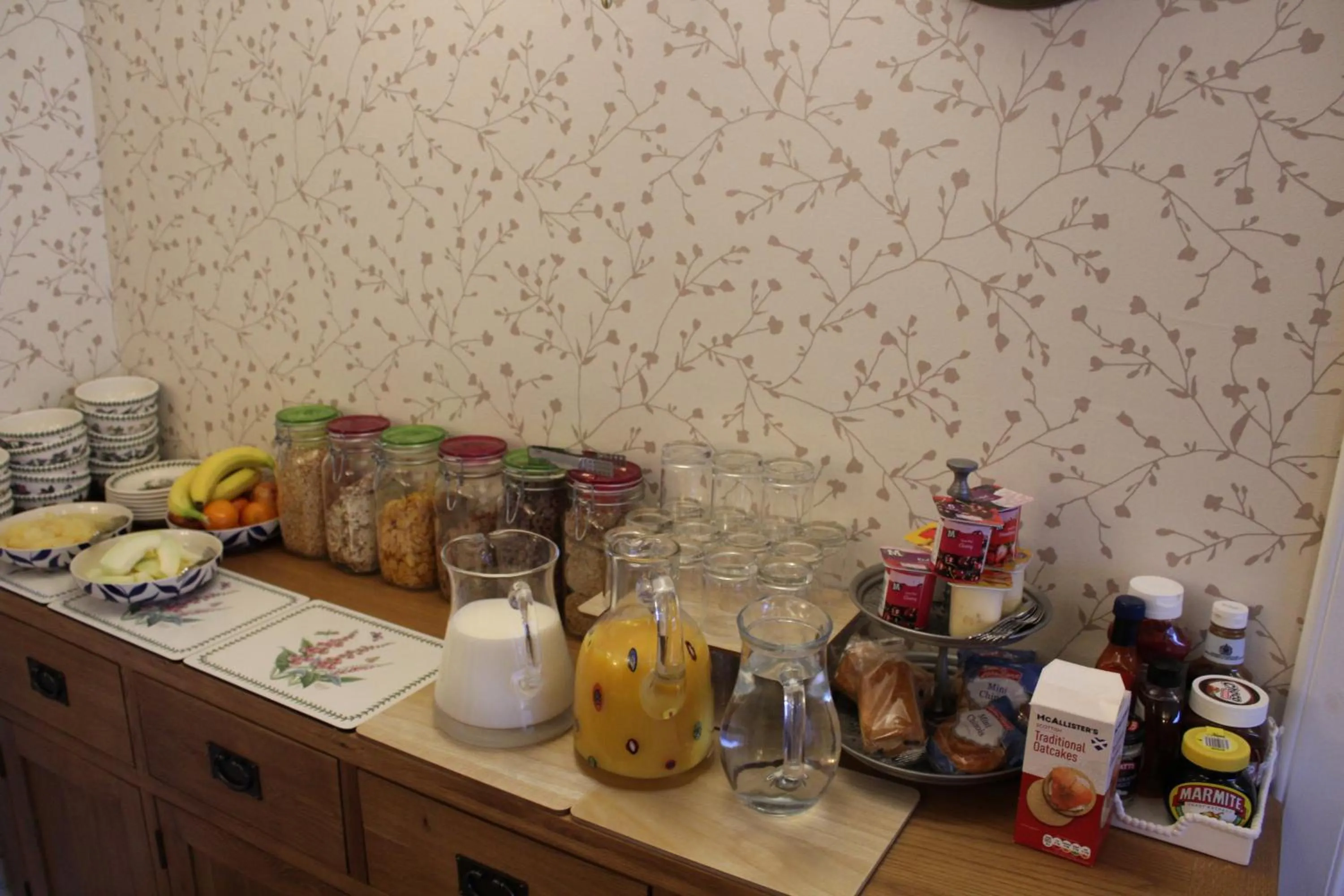 Breakfast in Hillview Guest House