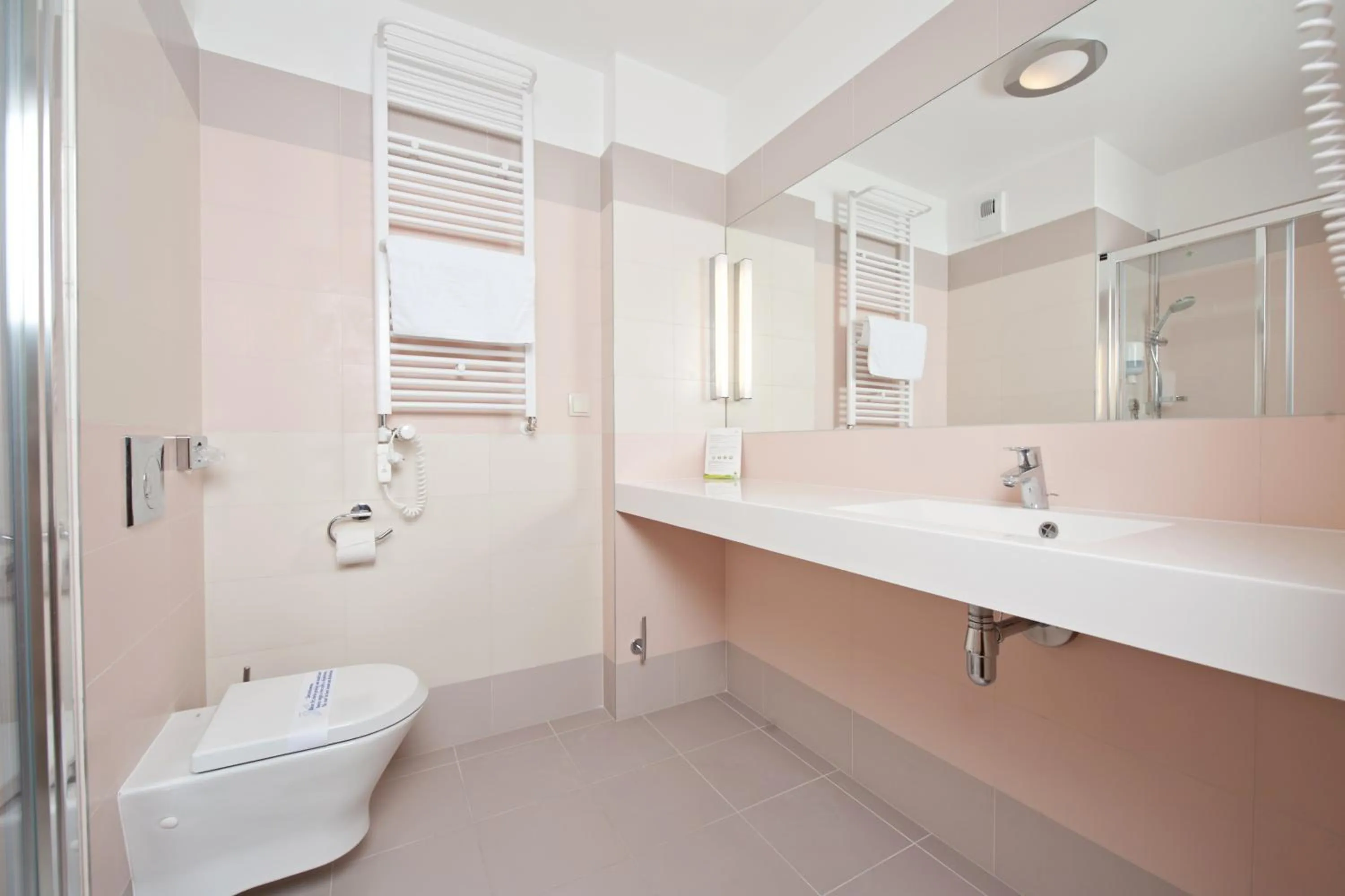 Bathroom in Hotel Interferie Medical SPA