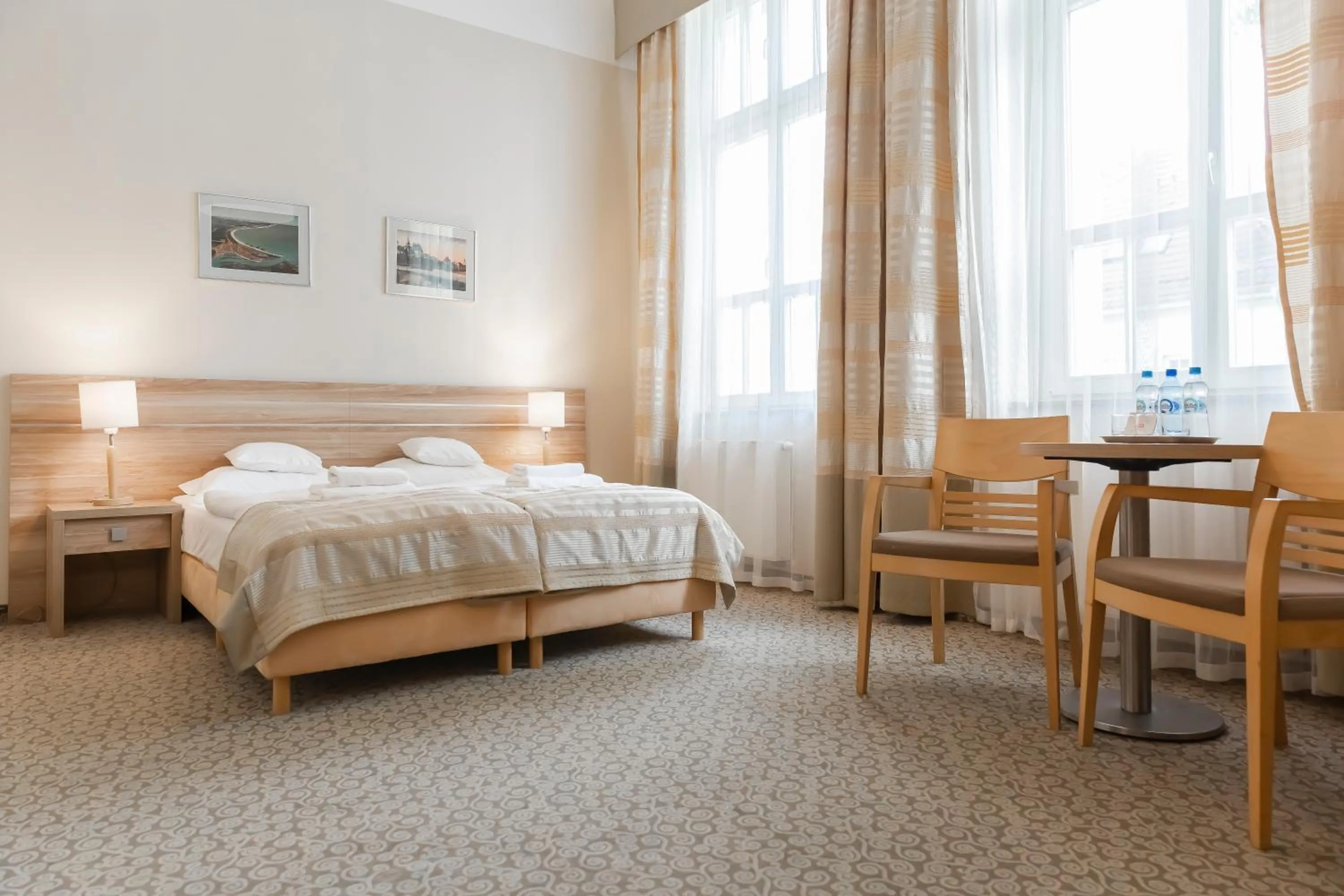 Photo of the whole room, Bed in Hotel Cesarskie Ogrody