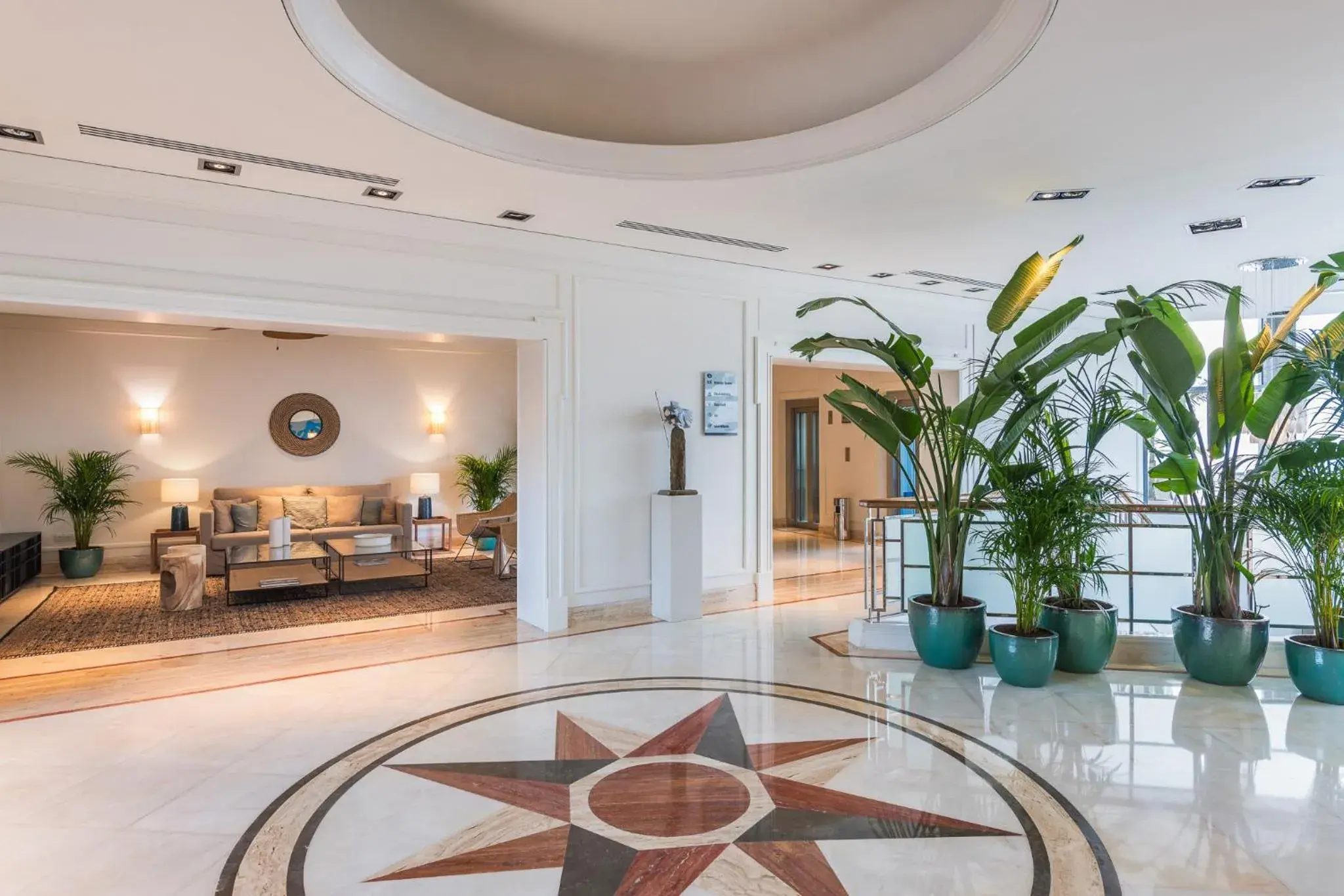 Lobby or reception in Sesimbra Oceanfront Hotel - Preferred Hotels and Resorts Lobby or reception in Sesimbra Oceanfront Hotel - Preferred Hotels and Resorts