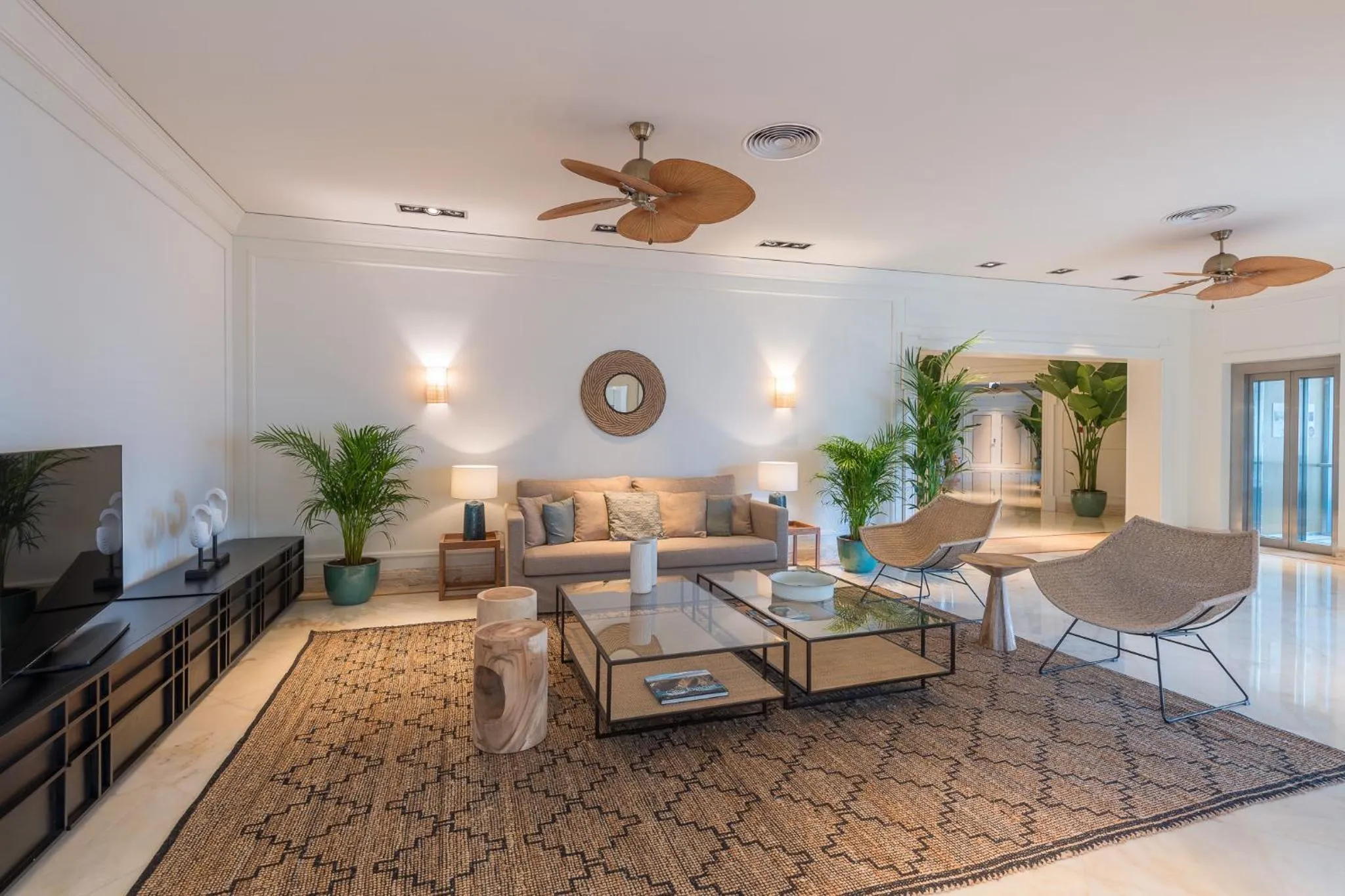 Lobby or reception in Sesimbra Oceanfront Hotel - Preferred Hotels and Resorts