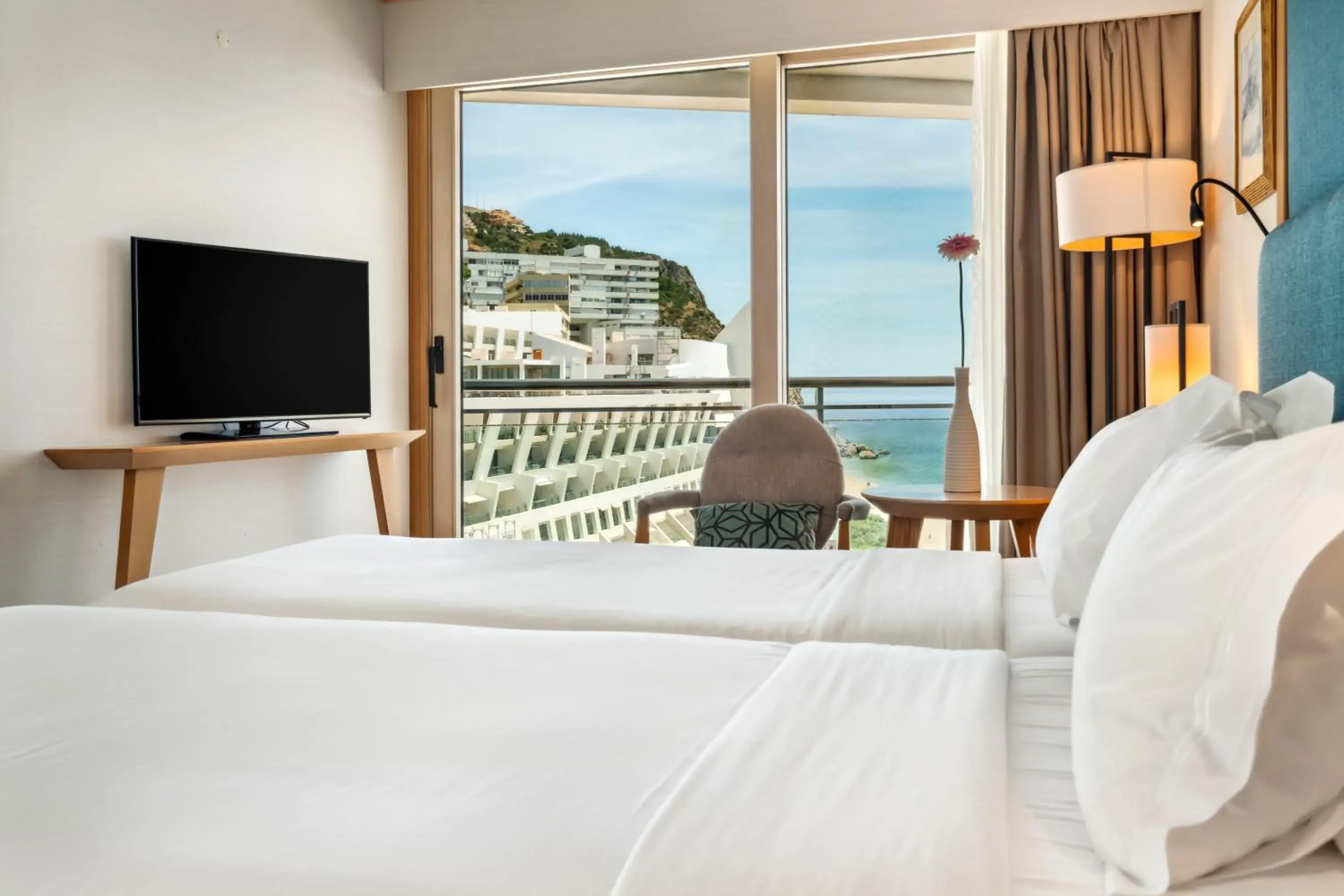 Bed in Sesimbra Oceanfront Hotel - Preferred Hotels and Resorts Bed in Sesimbra Oceanfront Hotel - Preferred Hotels and Resorts