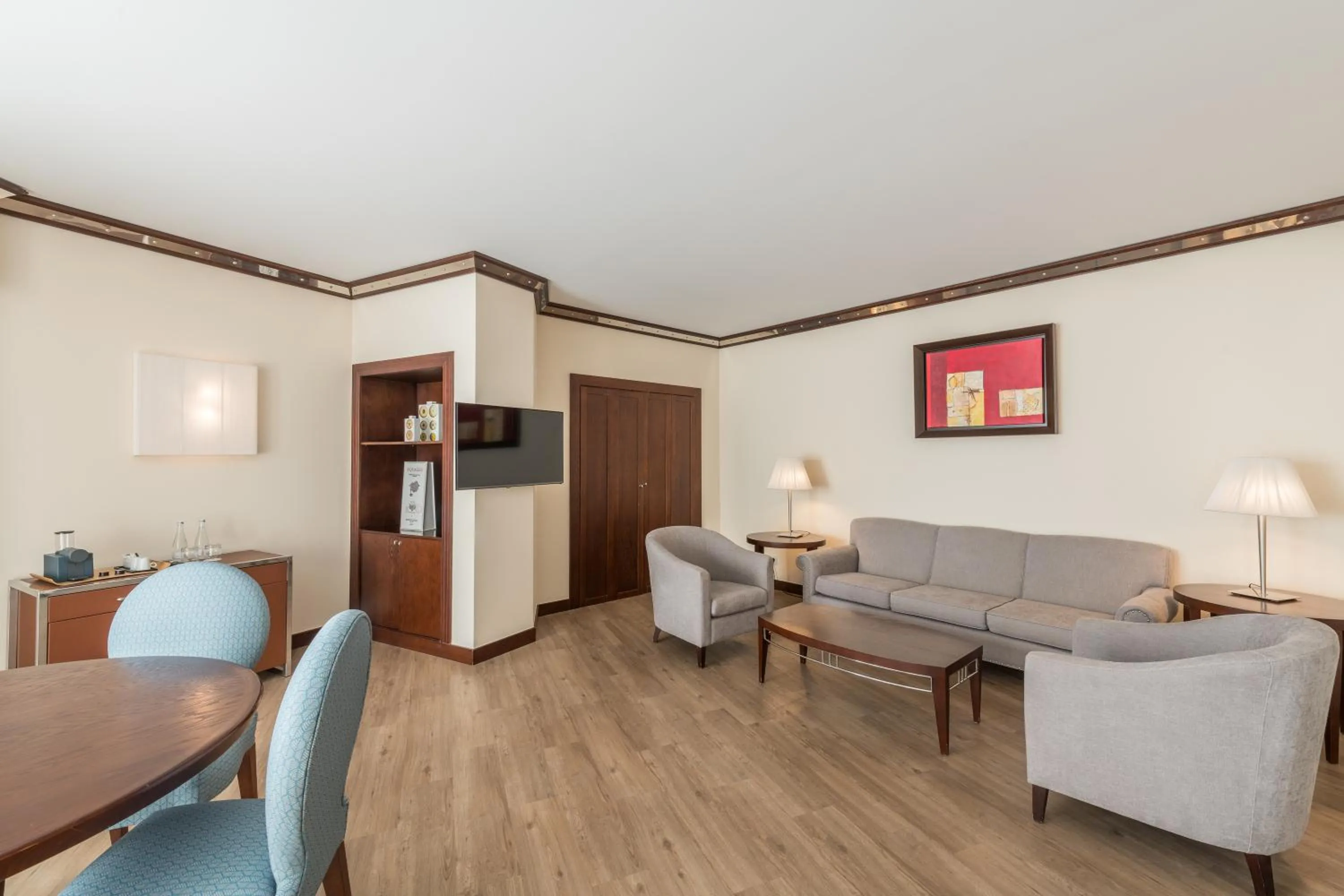 TV and multimedia in Sesimbra Oceanfront Hotel - Preferred Hotels and Resorts