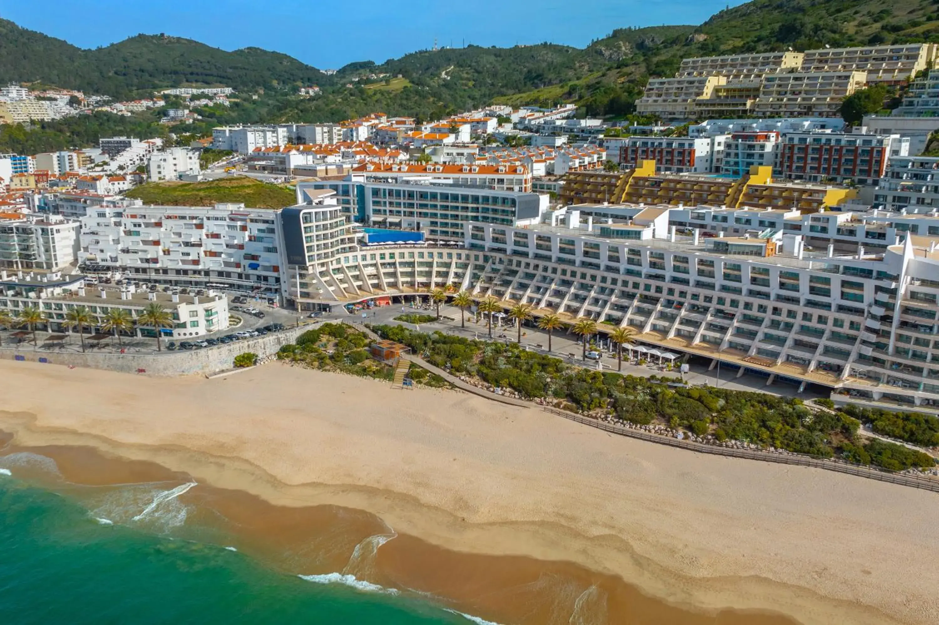 Property building in Sesimbra Oceanfront Hotel - Preferred Hotels and Resorts Property building in Sesimbra Oceanfront Hotel - Preferred Hotels and Resorts