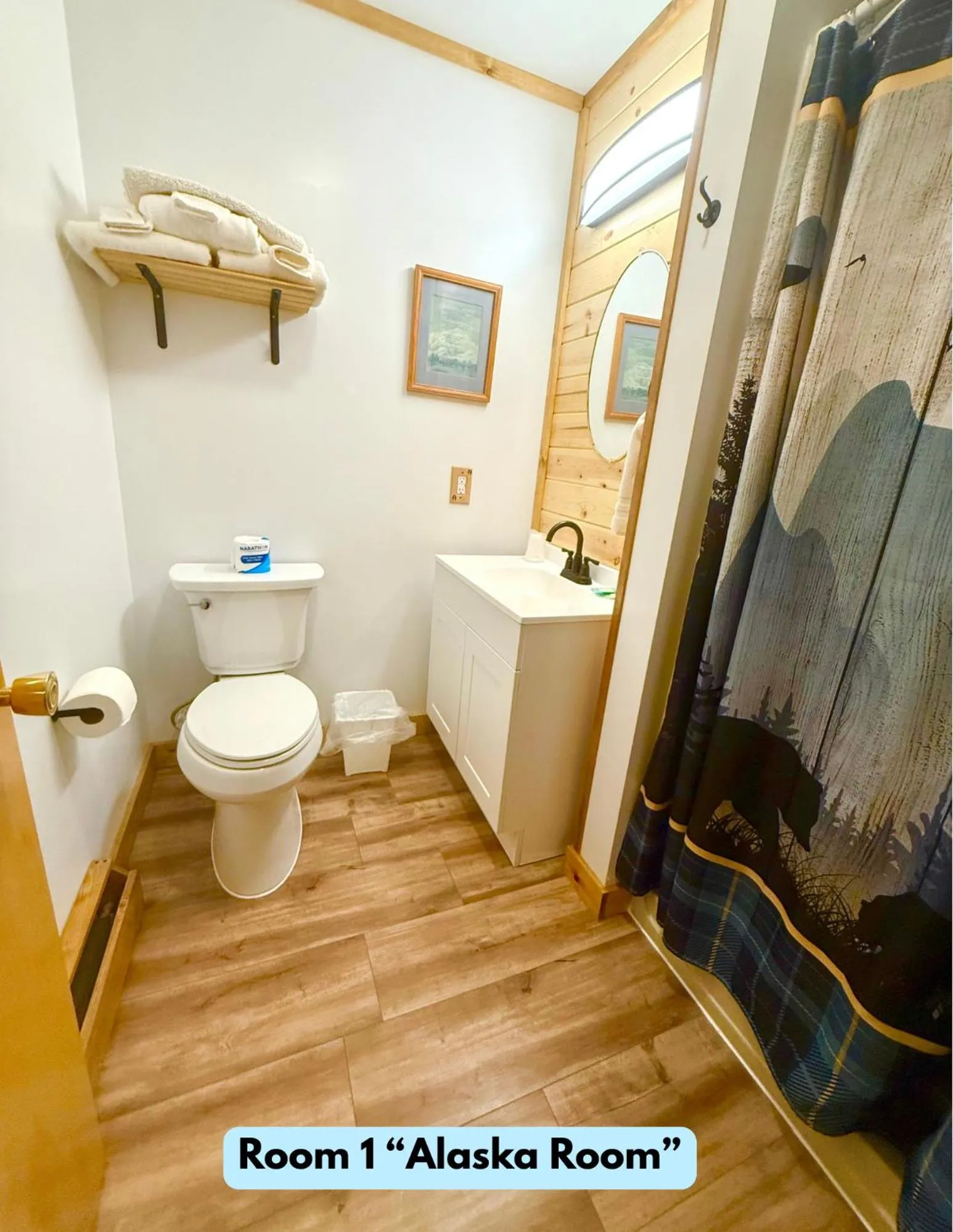 Standard Double or Twin Room in Lake Louise Lodge, Alaska