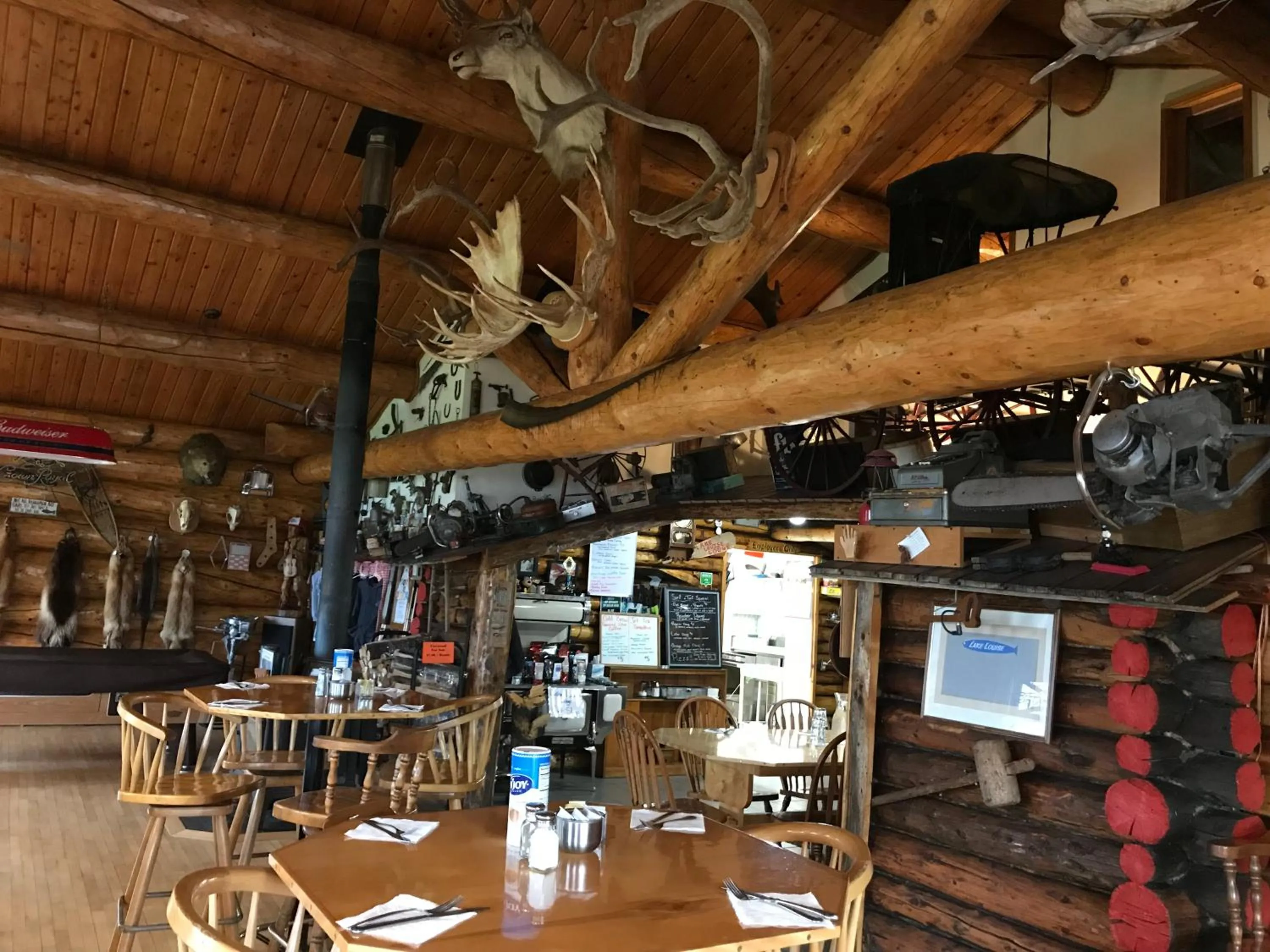 Restaurant/places to eat in Lake Louise Lodge, Alaska