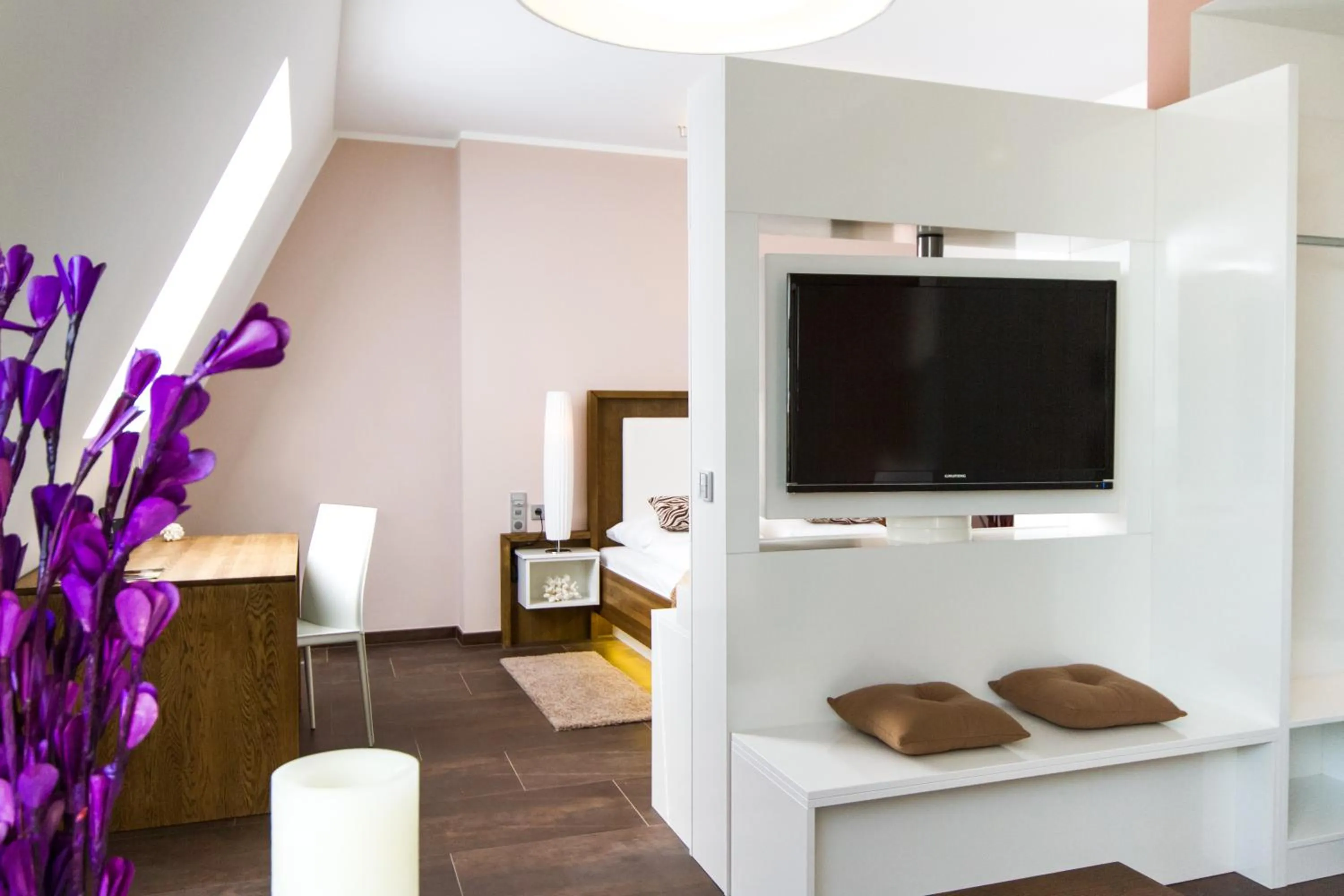 TV and multimedia, Bed in BoardingHouse Mannheim