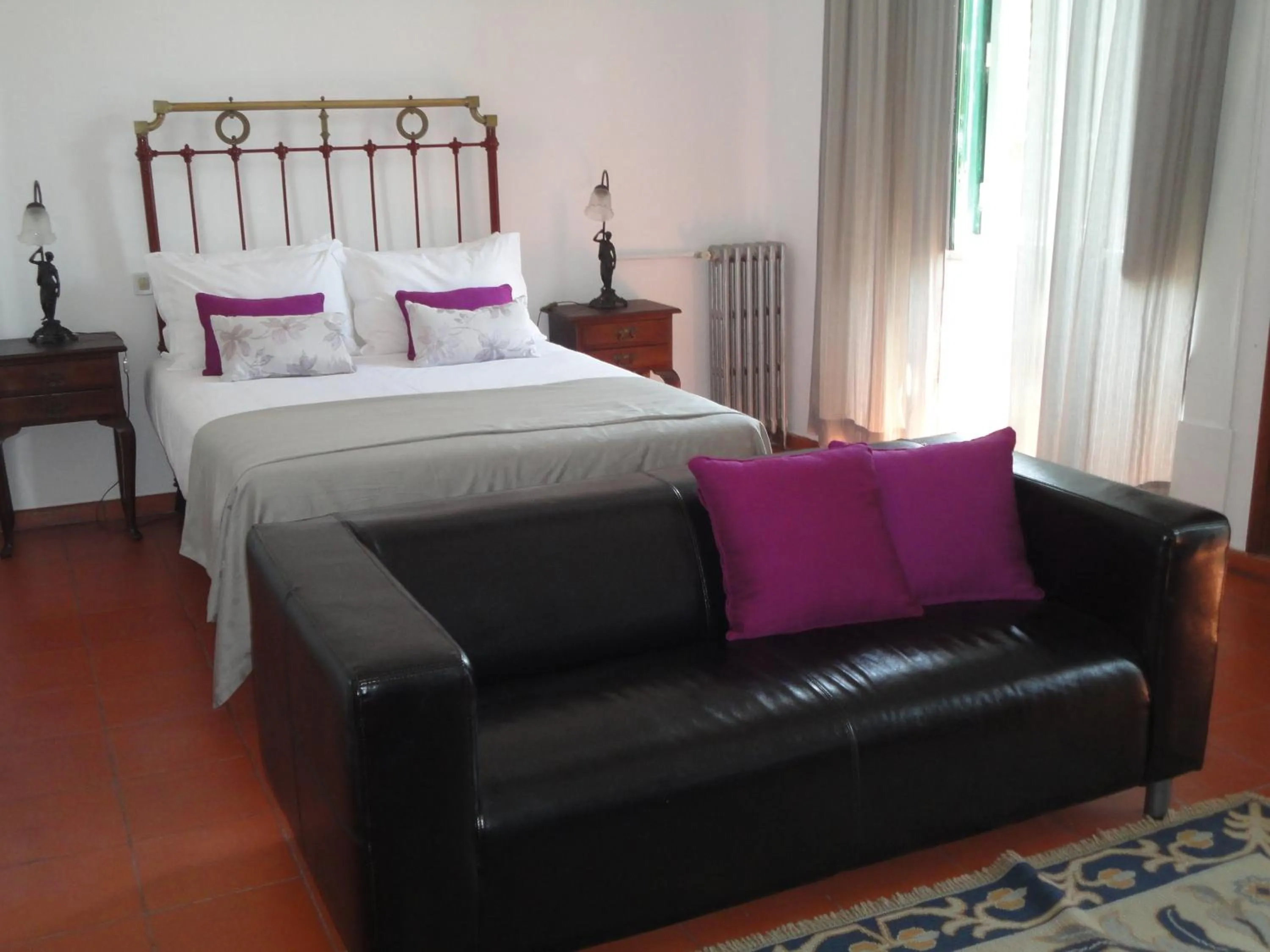 Bed in Hotel Solar de Monfalim