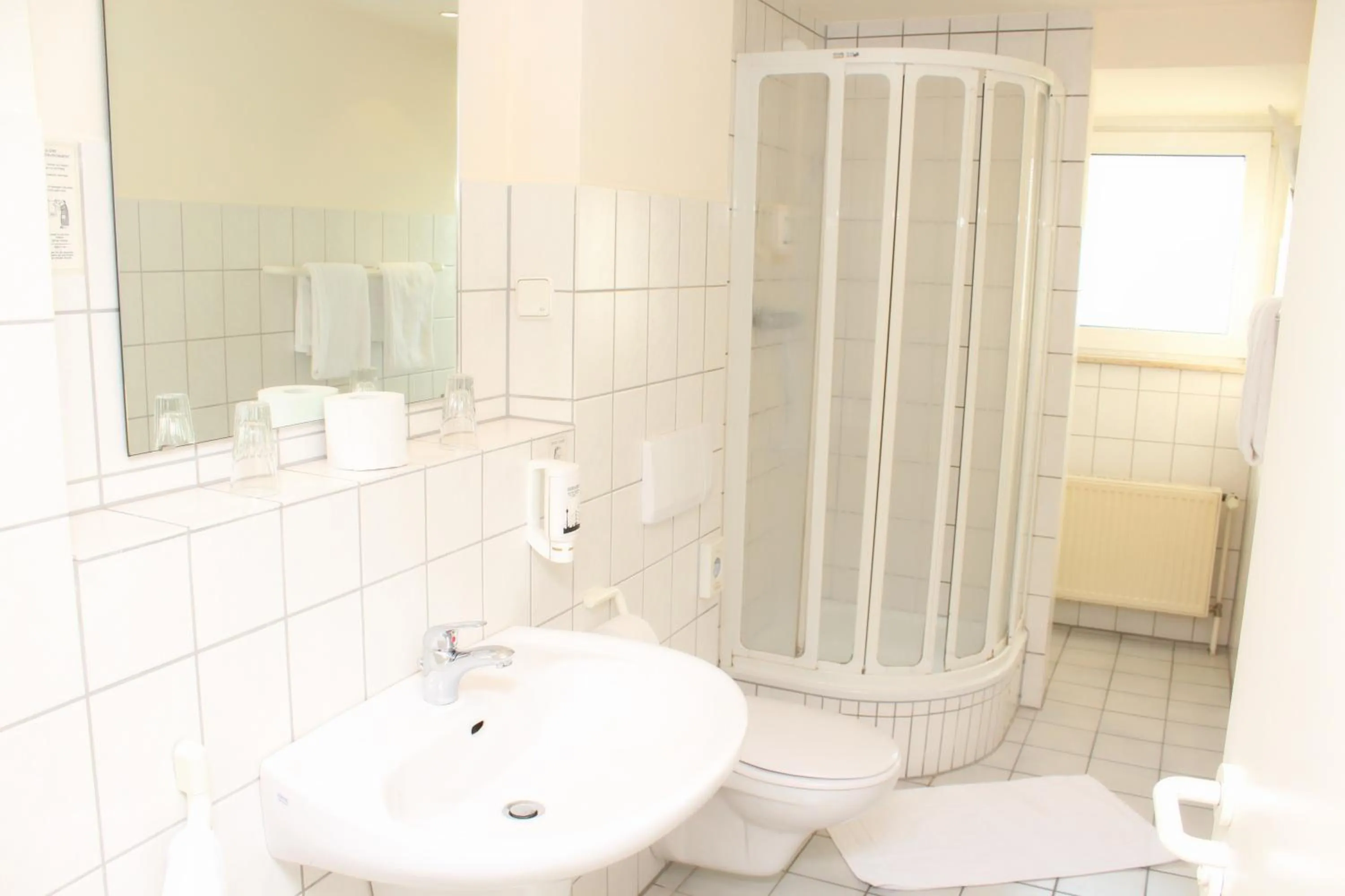 Bathroom in Elbroich Hotel Düsseldorf