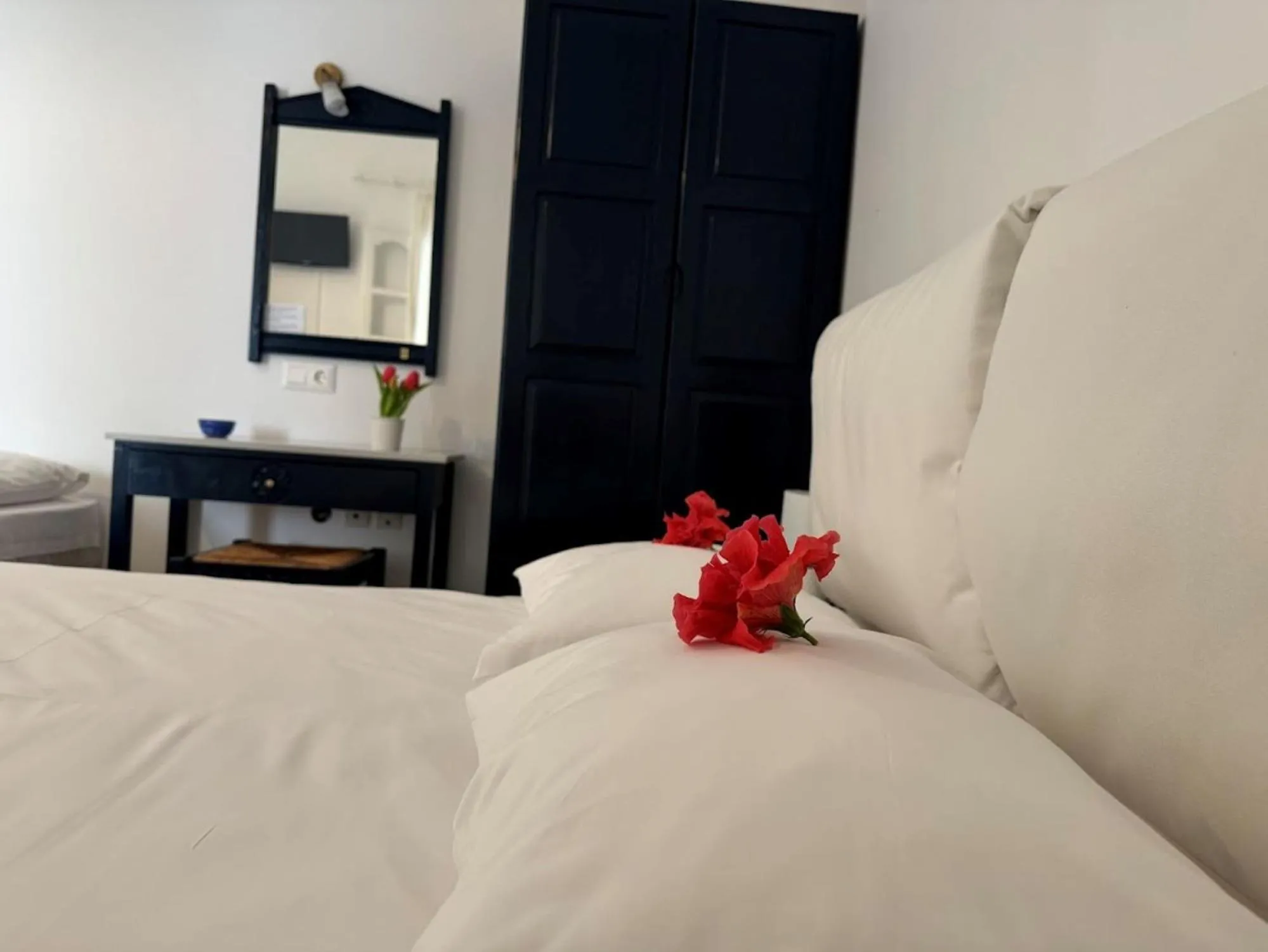 Photo of the whole room, Bed in Elisso's Philoxenia