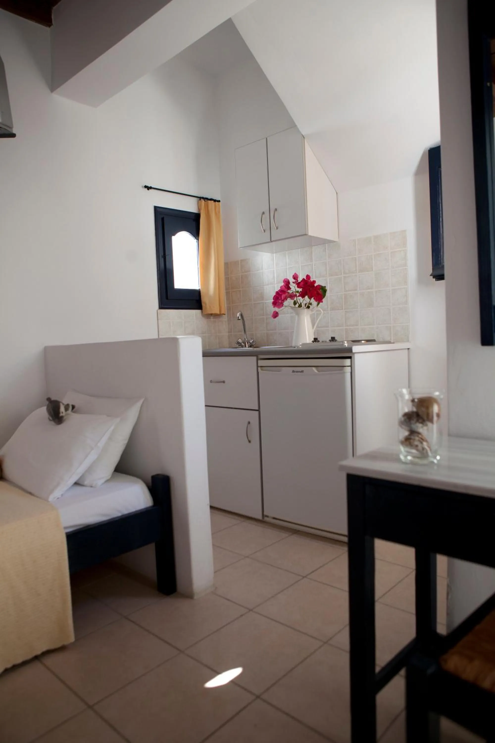 Kitchen or kitchenette, Bed in Elisso's Philoxenia