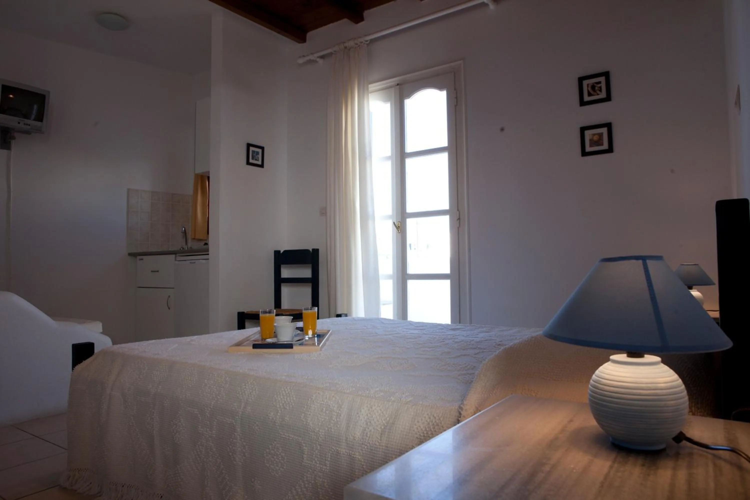 Bed in Elisso's Philoxenia