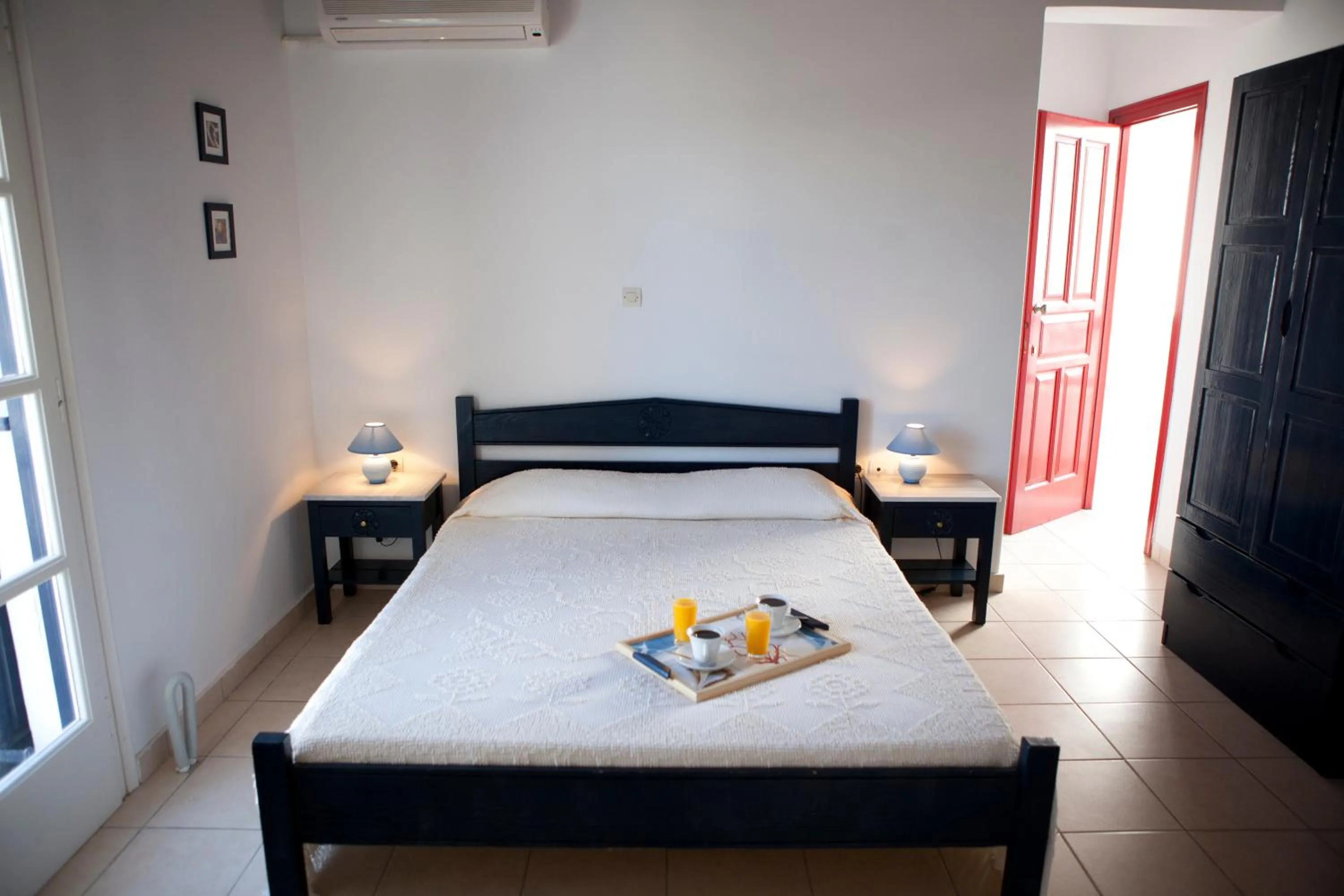 Bed in Elisso's Philoxenia