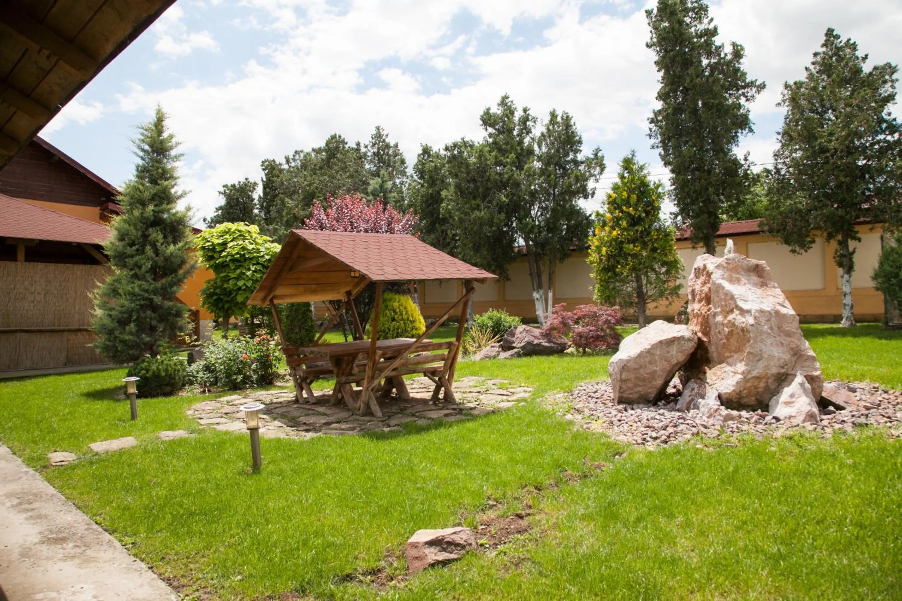 Garden in Hotel Mondial - Baia