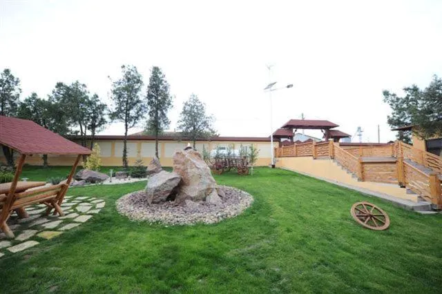 Garden view in Hotel Mondial - Baia