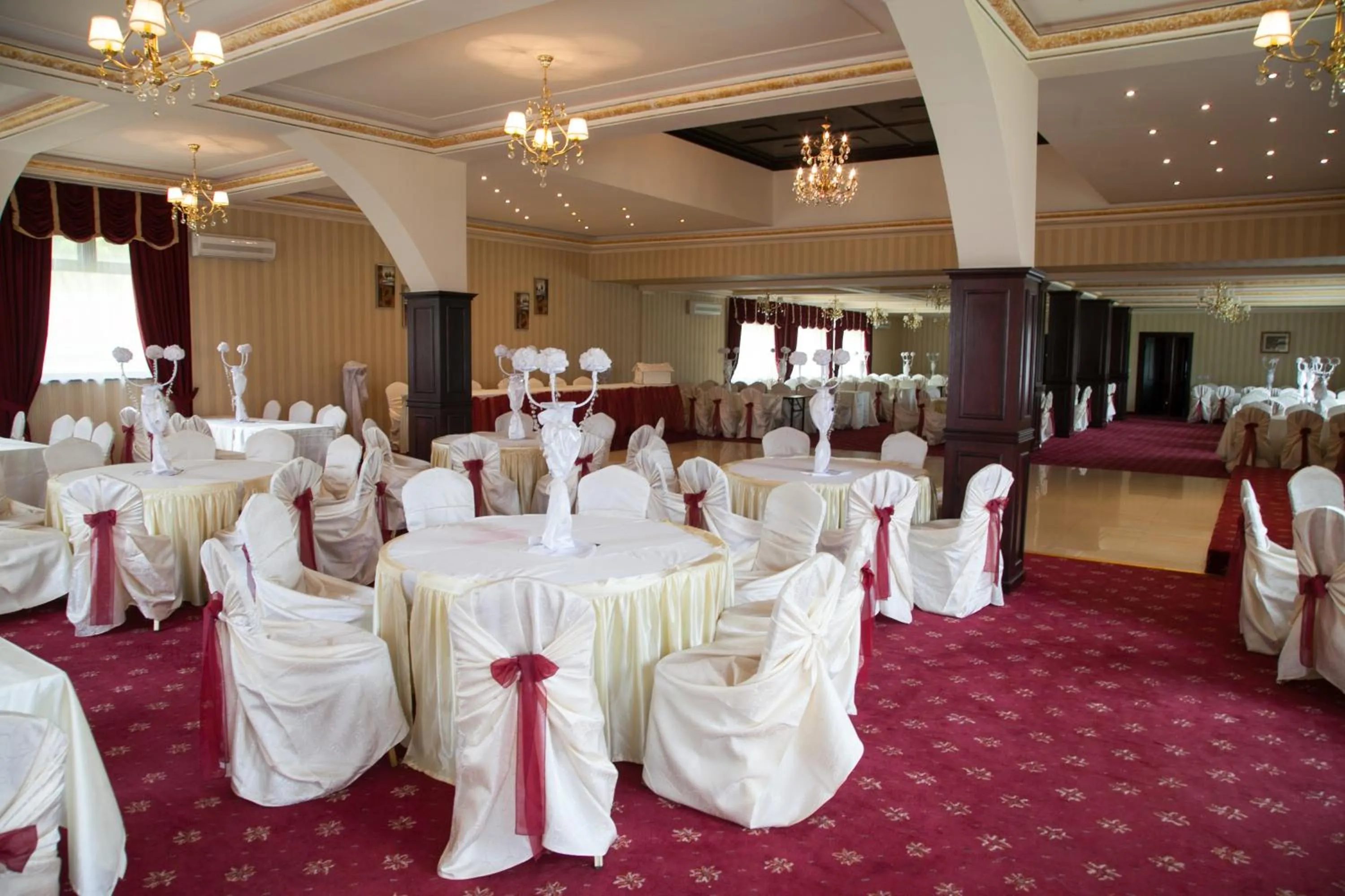 Decorative detail in Hotel Mondial - Baia