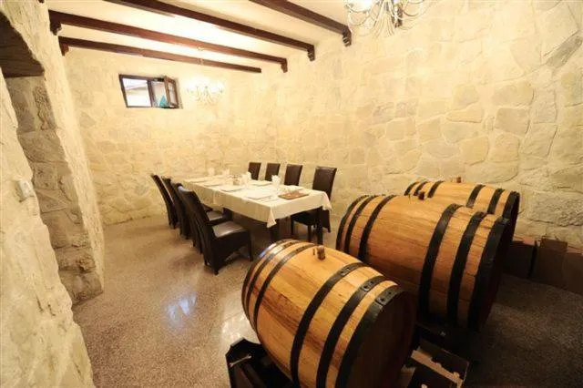 Entertainment in Hotel Mondial - Baia