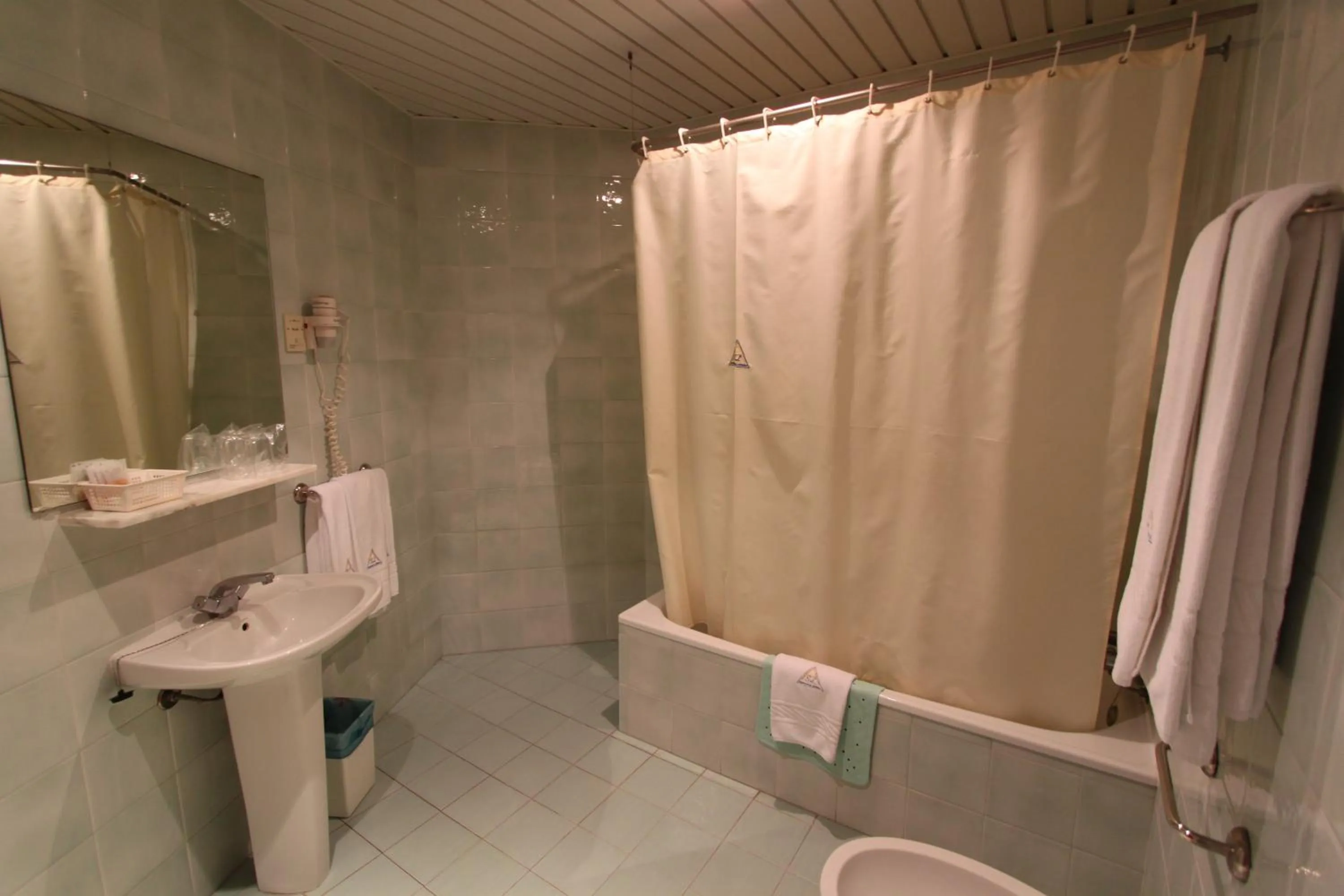 Bathroom in Hotel São Lourenço