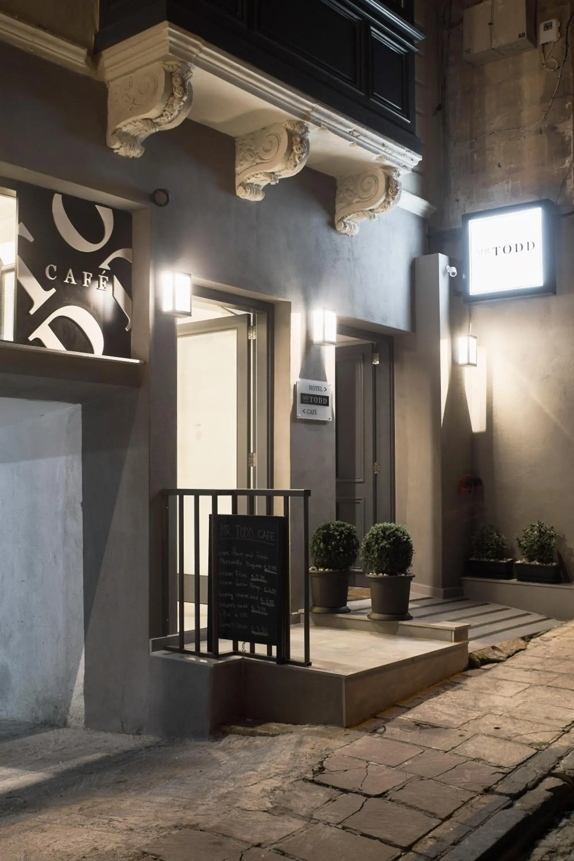 Facade/entrance in Mr Todd Hotel Facade/entrance in Mr Todd Hotel