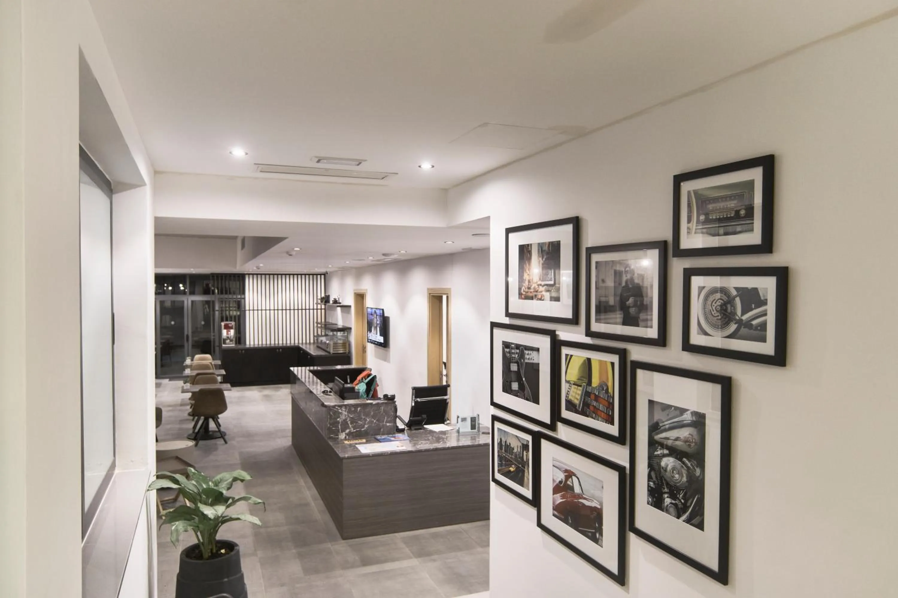 Lobby or reception in Mr Todd Hotel