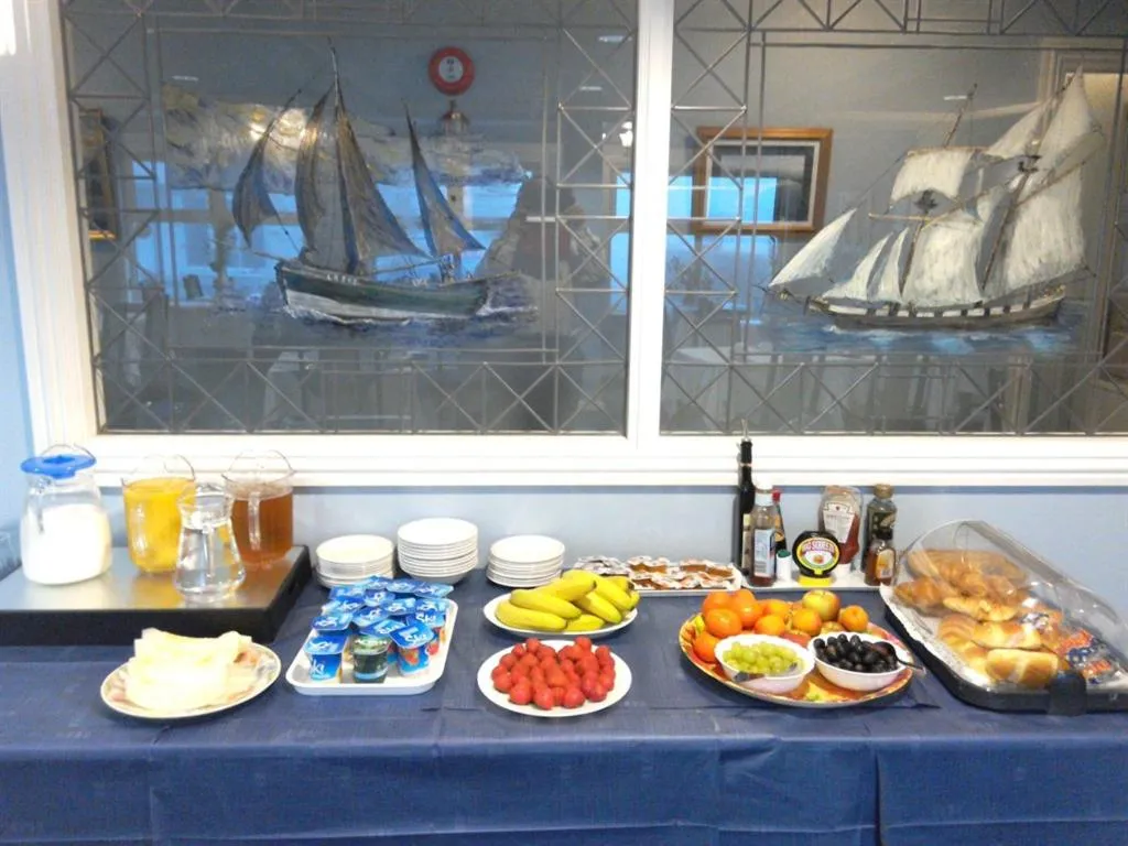 Dining area in Glen Orchy House