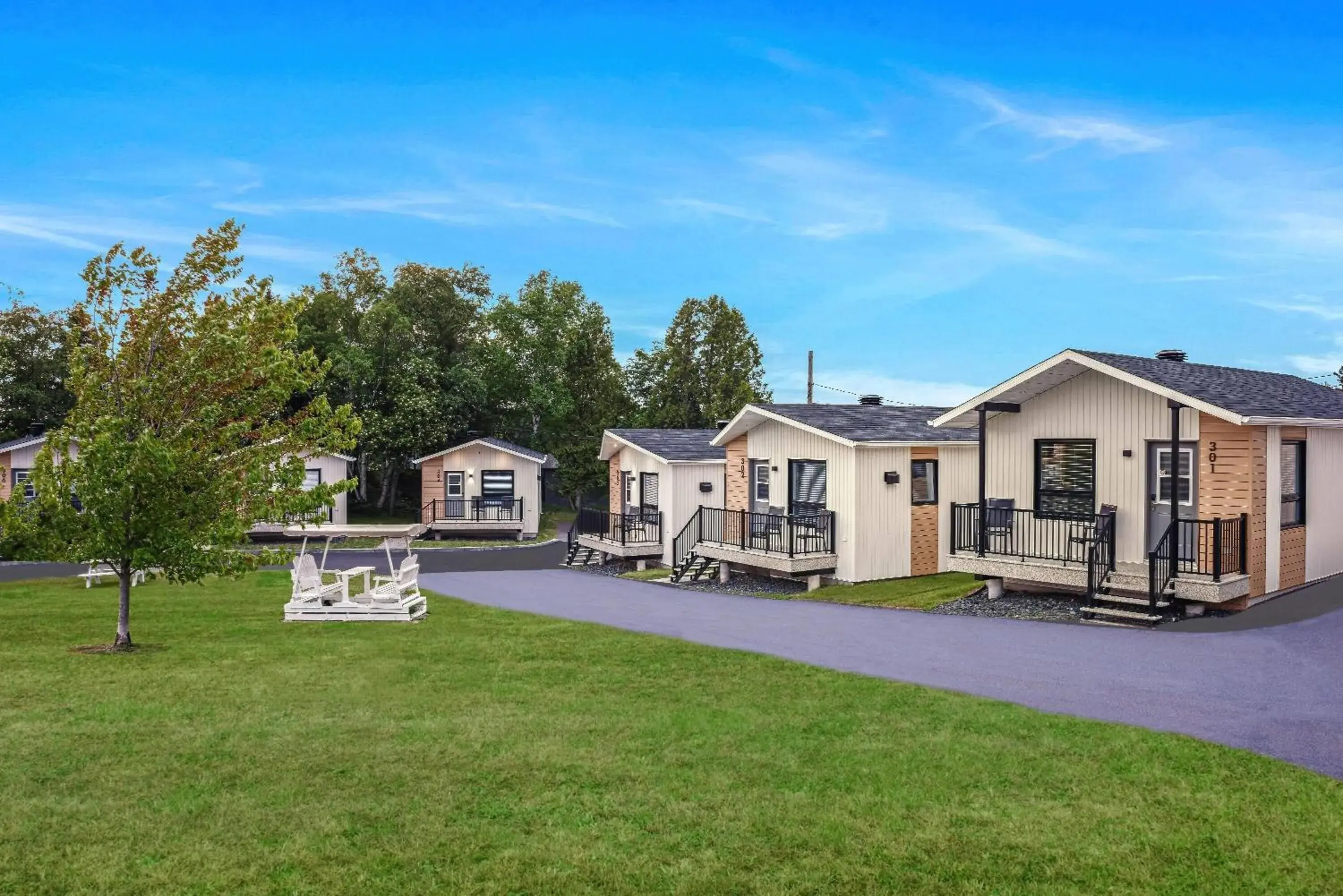 Property building in Days Inn by Wyndham Riviere-Du-Loup Property building in Days Inn by Wyndham Riviere-Du-Loup