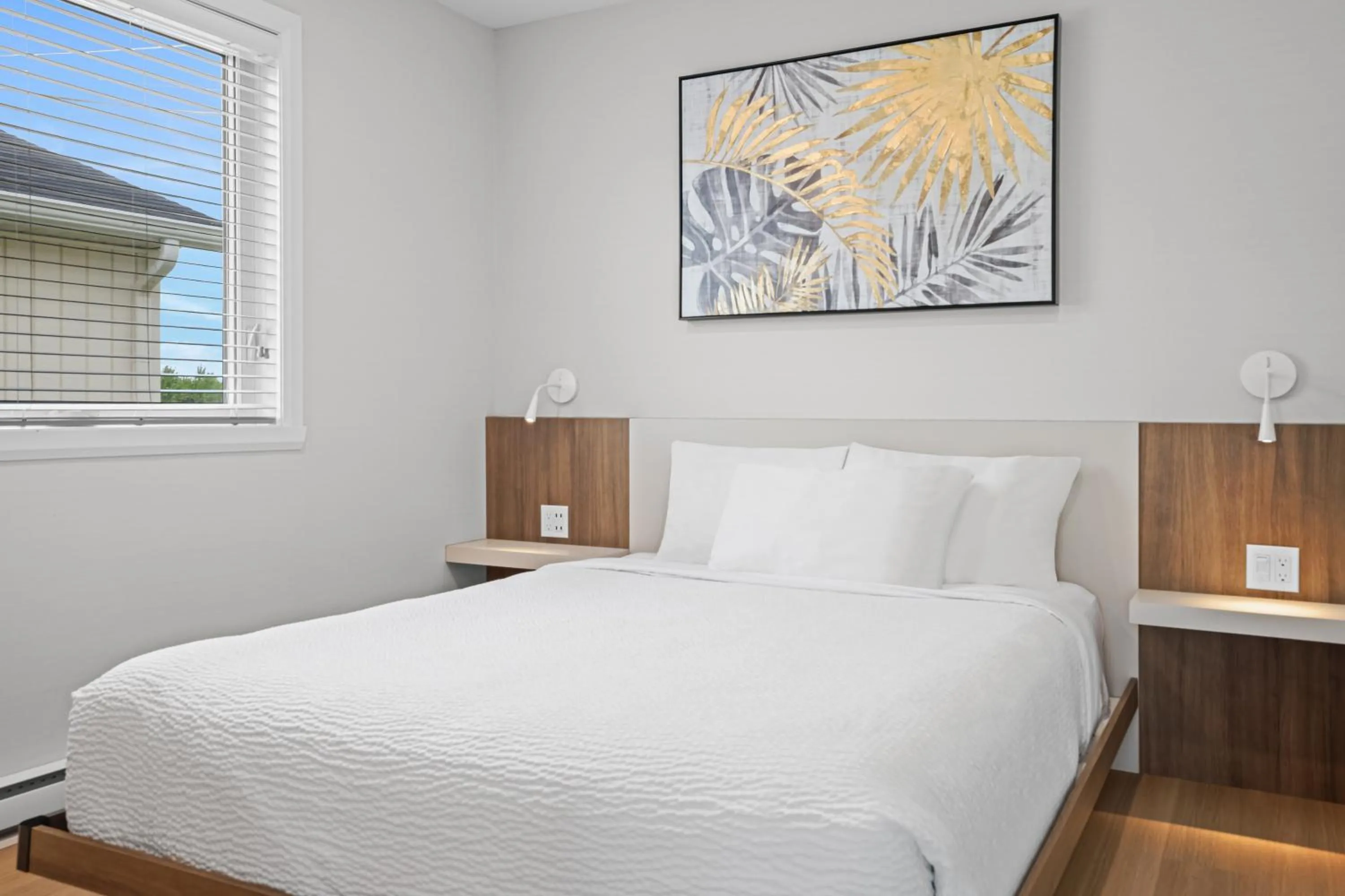 Bed in Days Inn by Wyndham Riviere-Du-Loup