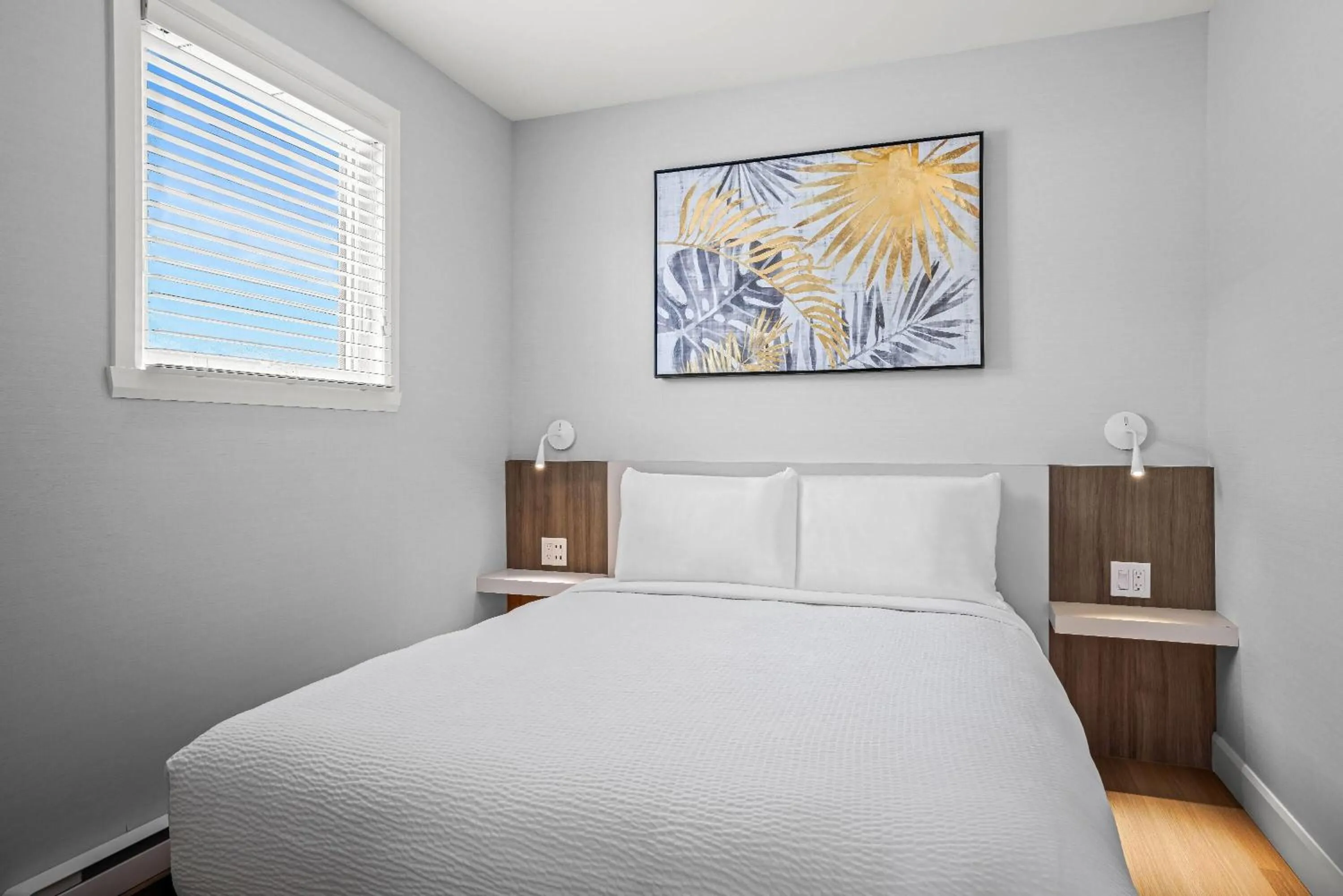 Photo of the whole room, Bed in Days Inn by Wyndham Riviere-Du-Loup