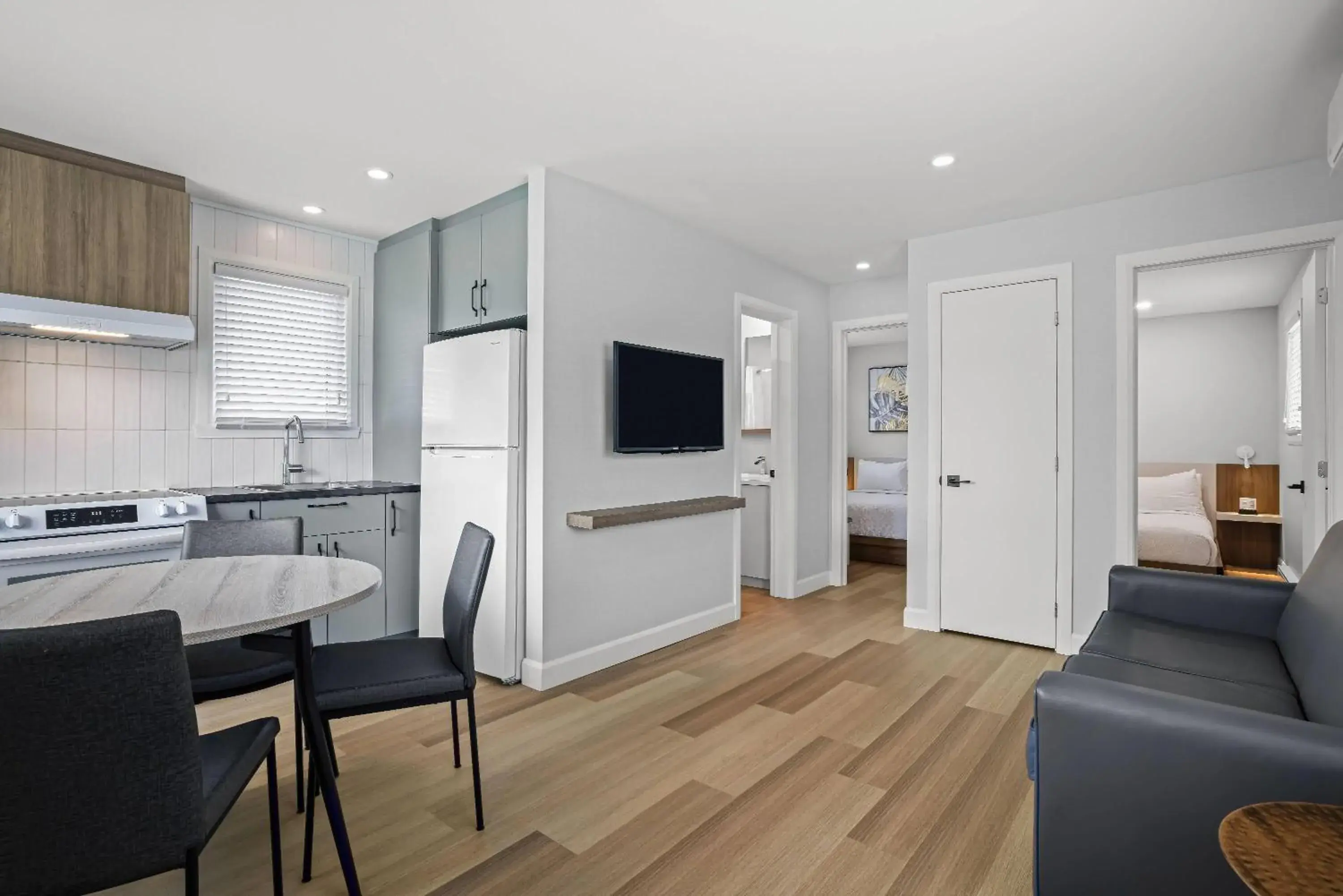 Cottage with Two Queen Beds, Sofa Bed and Kitchen - Non-Smoking in Days Inn by Wyndham Riviere-Du-Loup Cottage with Two Queen Beds, Sofa Bed and Kitchen - Non-Smoking in Days Inn by Wyndham Riviere-Du-Loup