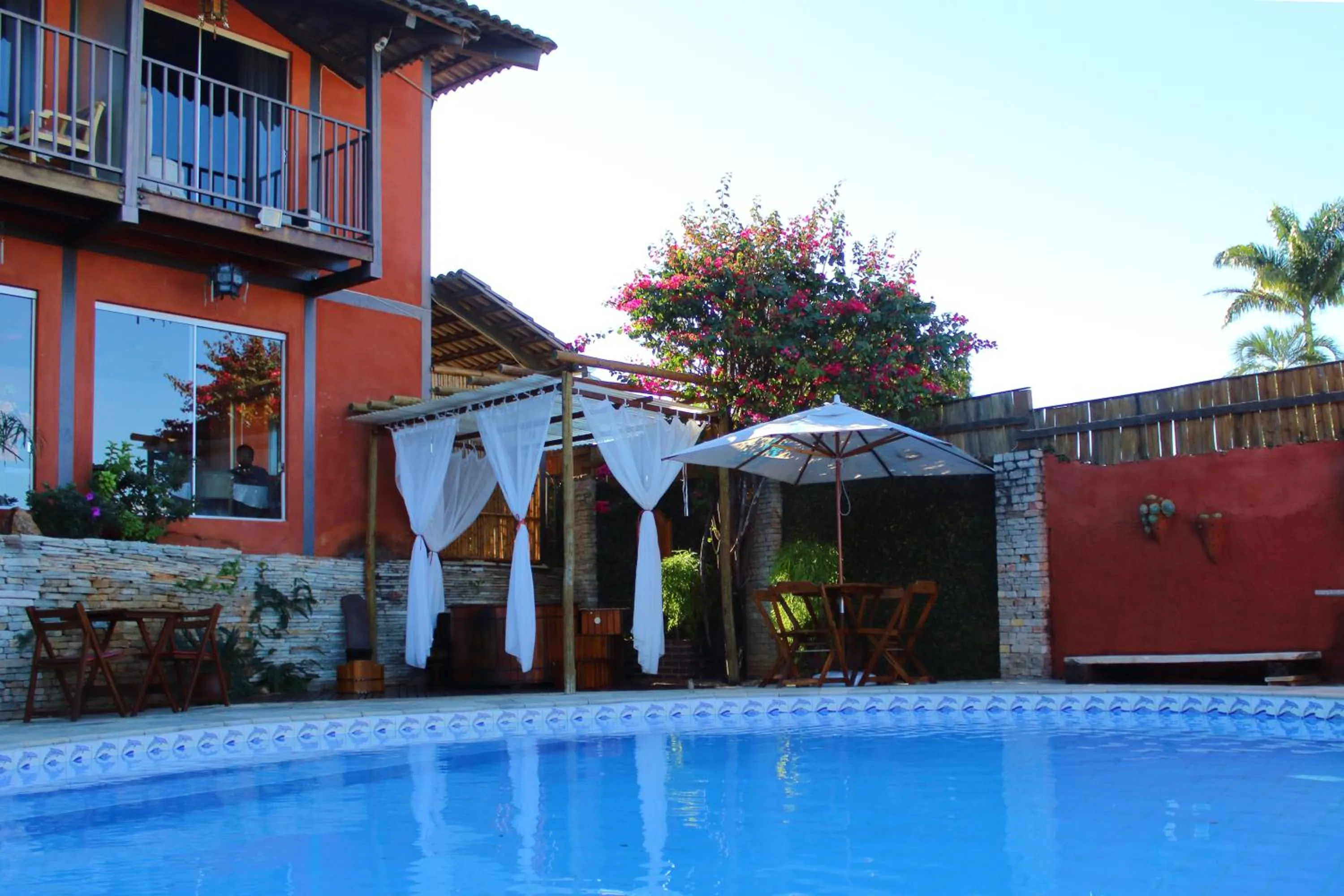 Swimming pool in Pousada Ikabana